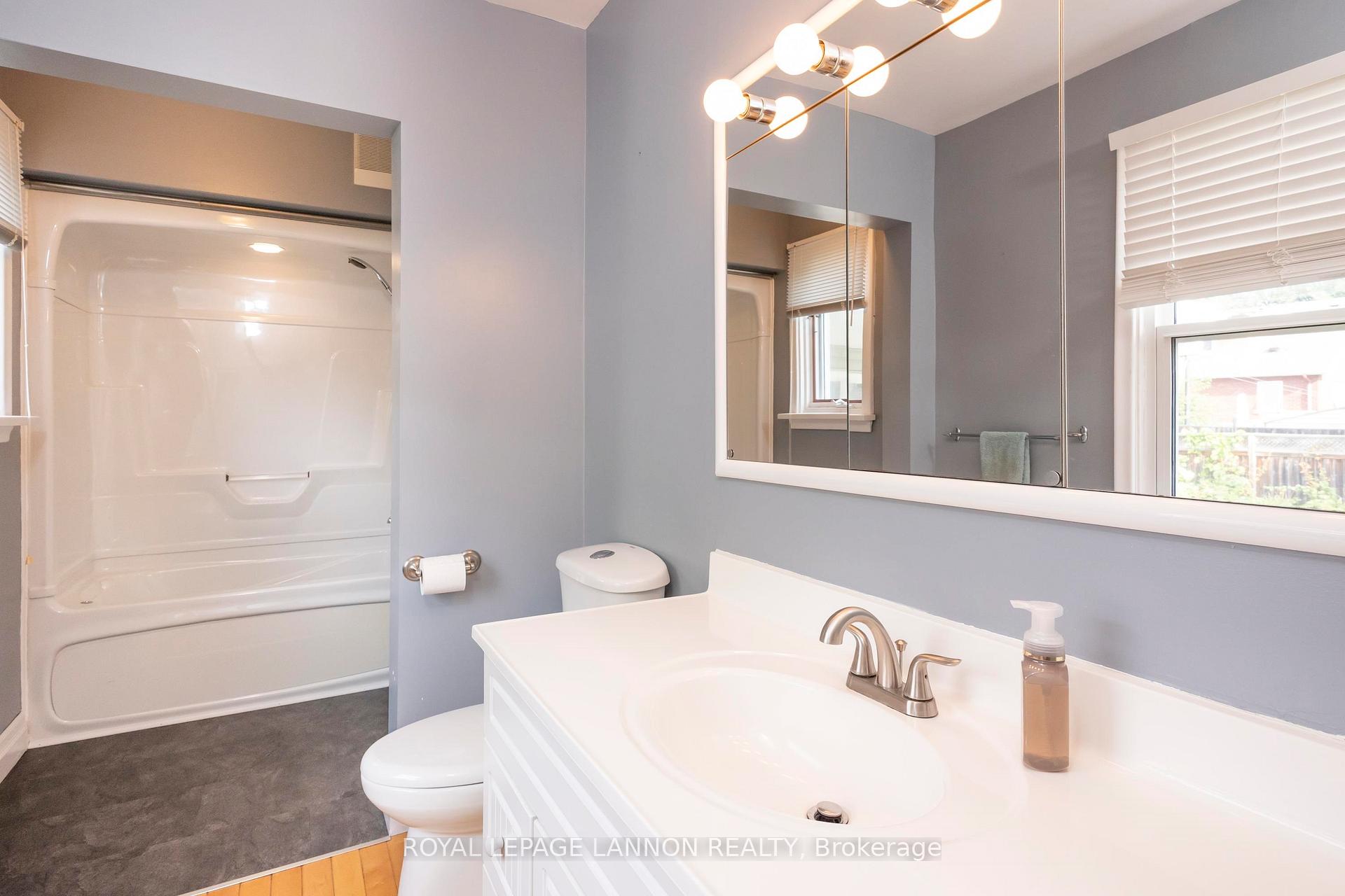 Photo 20 of 2219 Arthur Street E, Thunder Bay, Edgewater Park — HOMEH