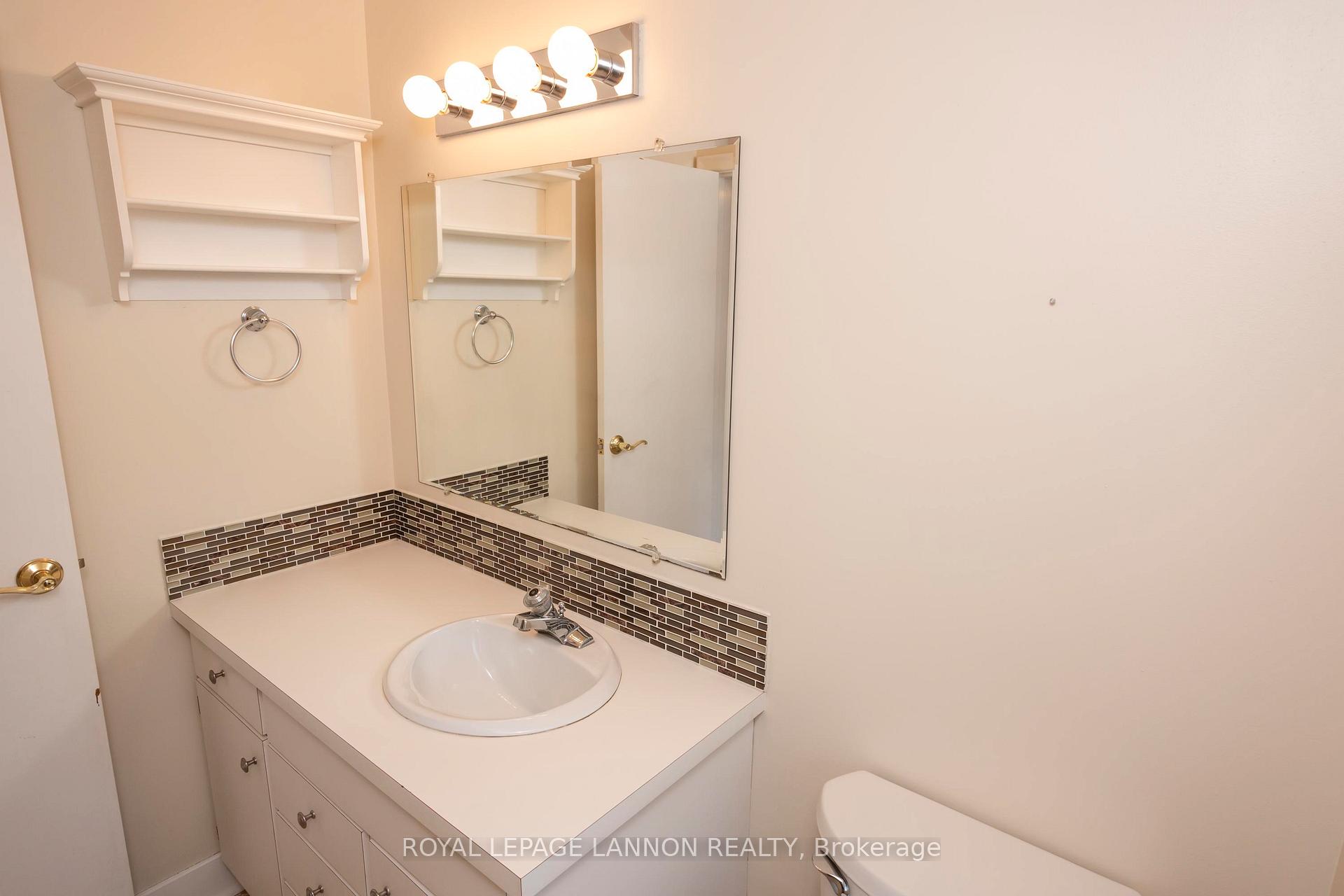 Photo 24 of 2219 Arthur Street E, Thunder Bay, Edgewater Park — HOMEH