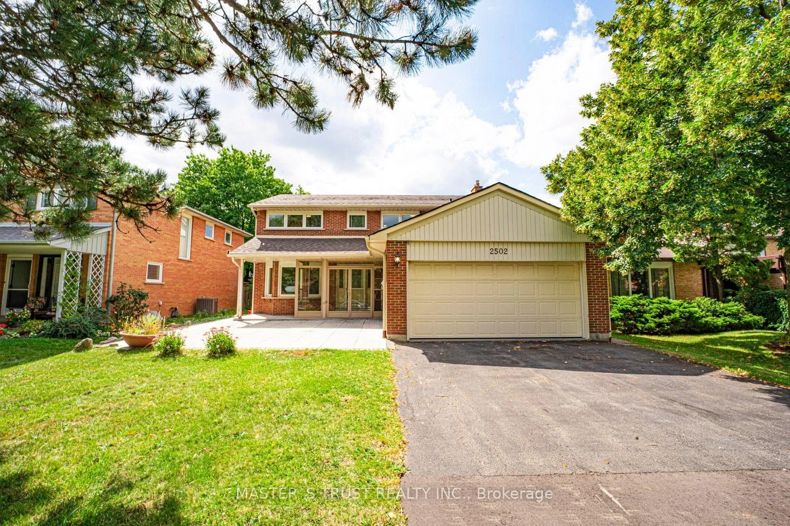 Photo 2 of 2502 Folkway Drive, Mississauga, Erin Mills — HOMEH