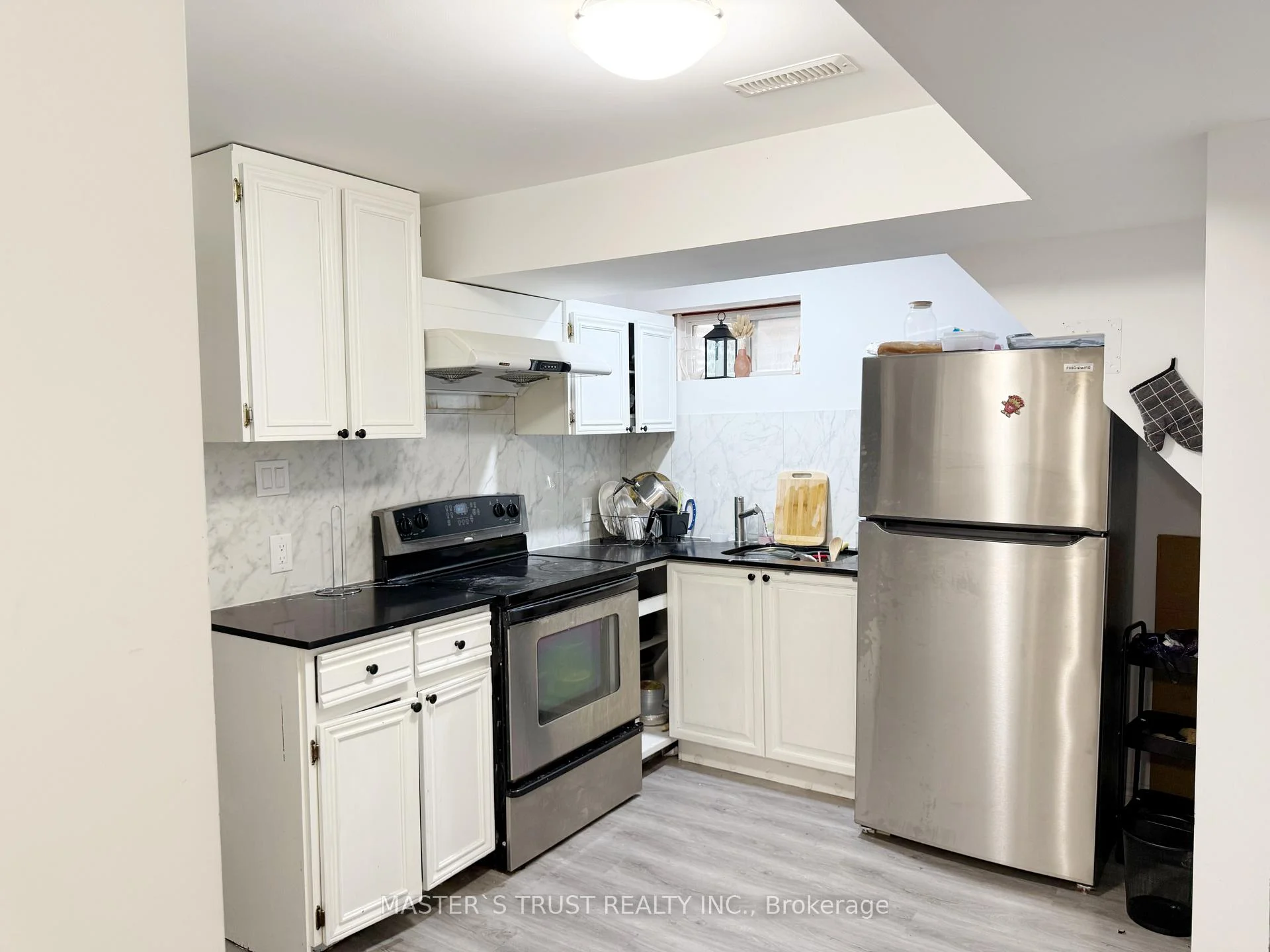 Photo 32 of 2502 Folkway Drive, Mississauga, Erin Mills — HOMEH
