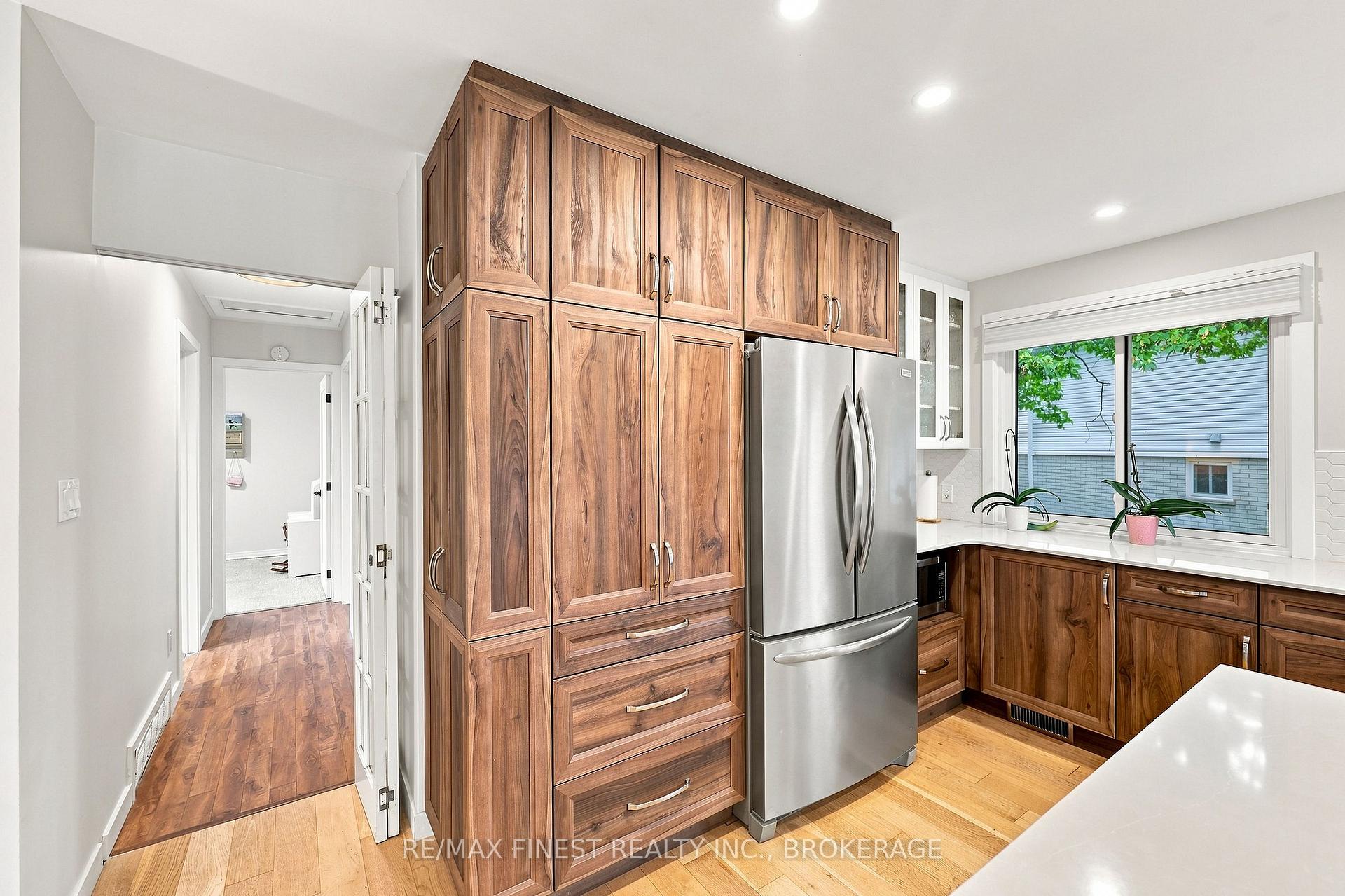 Photo 22 of 907 Pembridge Crescent, Kingston, South of Taylor-Kidd Blvd — HOMEH