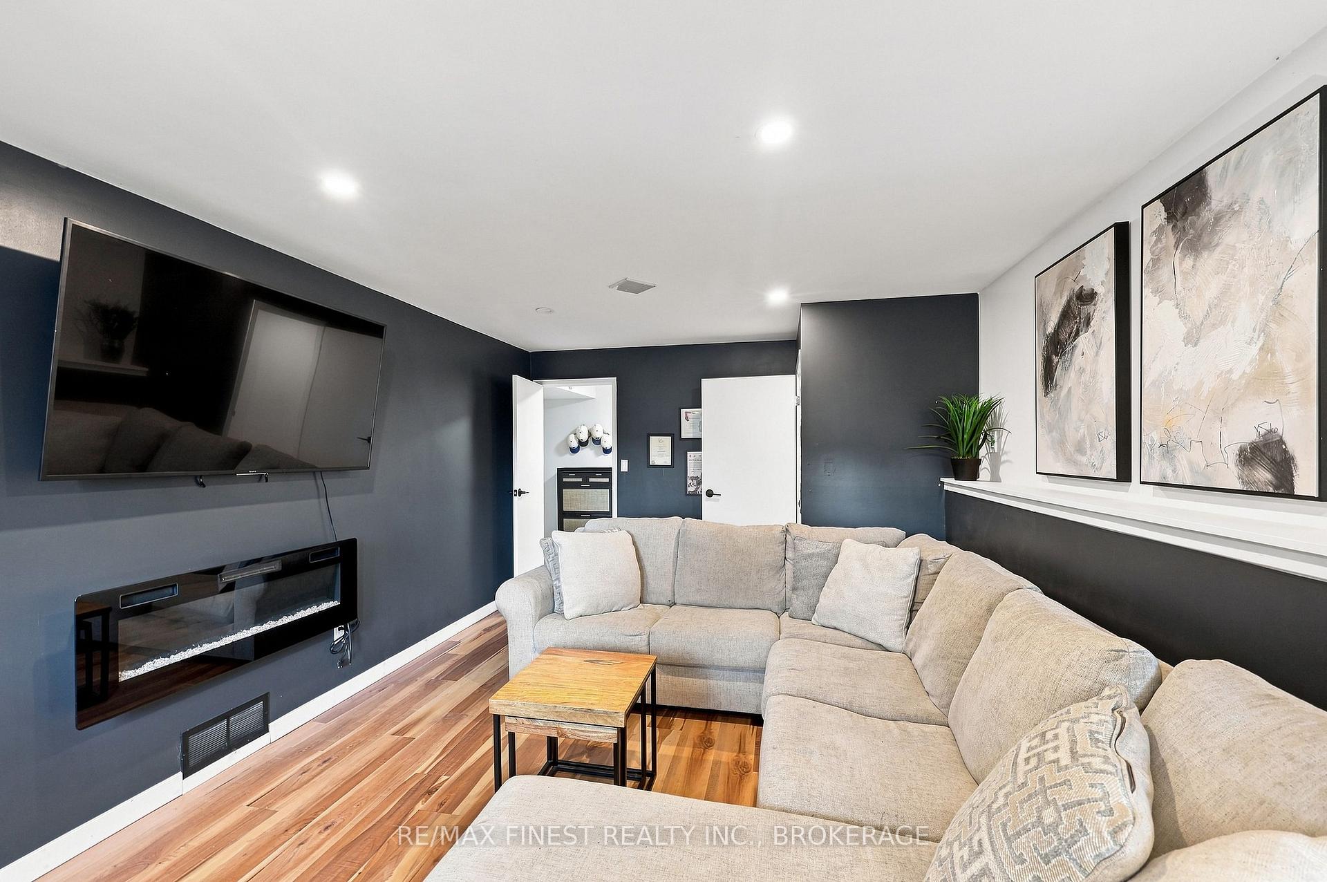 Photo 34 of 907 Pembridge Crescent, Kingston, South of Taylor-Kidd Blvd — HOMEH