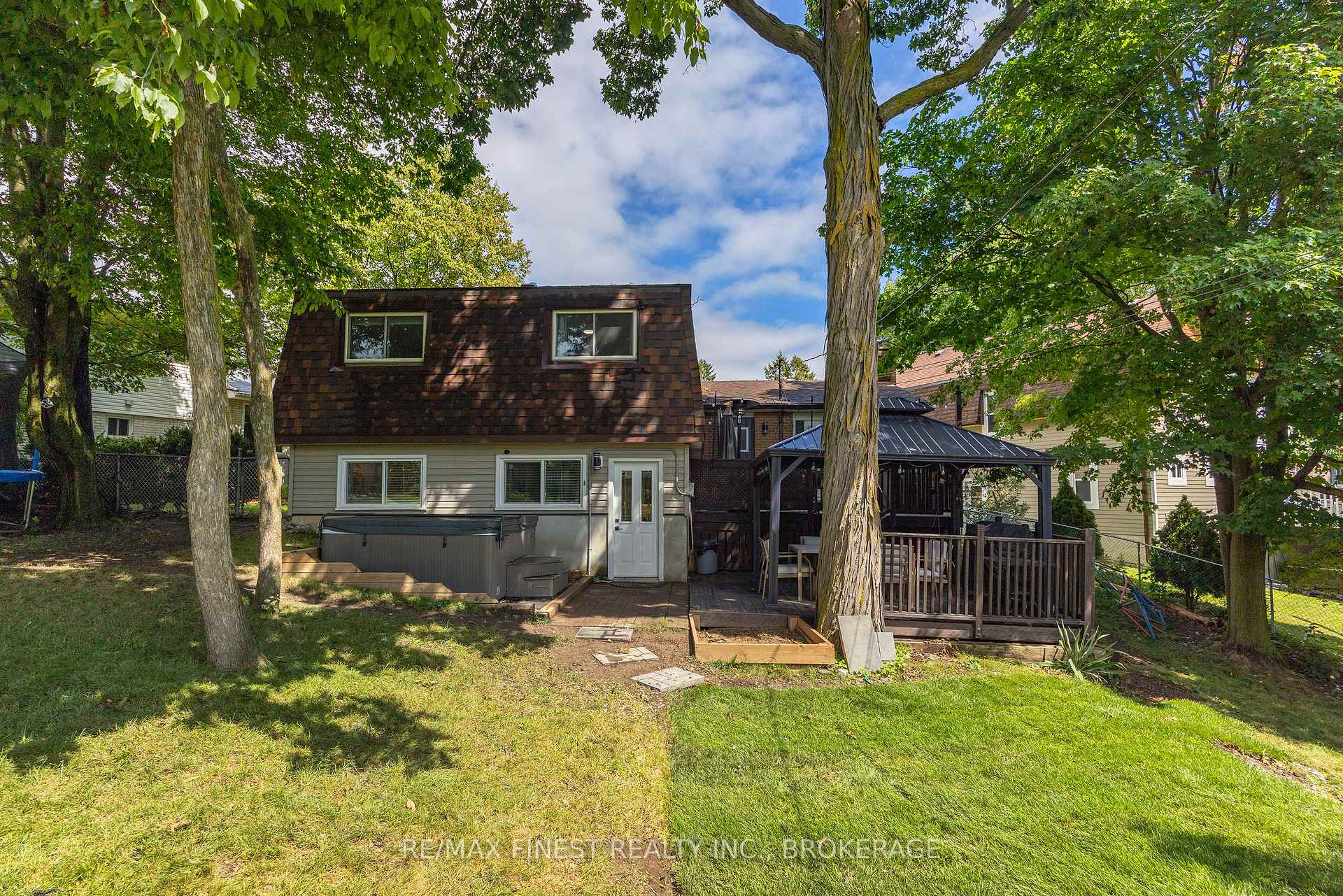 Photo 39 of 907 Pembridge Crescent, Kingston, South of Taylor-Kidd Blvd — HOMEH