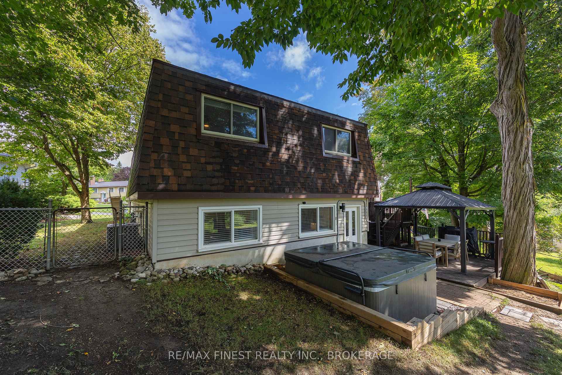 Photo 44 of 907 Pembridge Crescent, Kingston, South of Taylor-Kidd Blvd — HOMEH