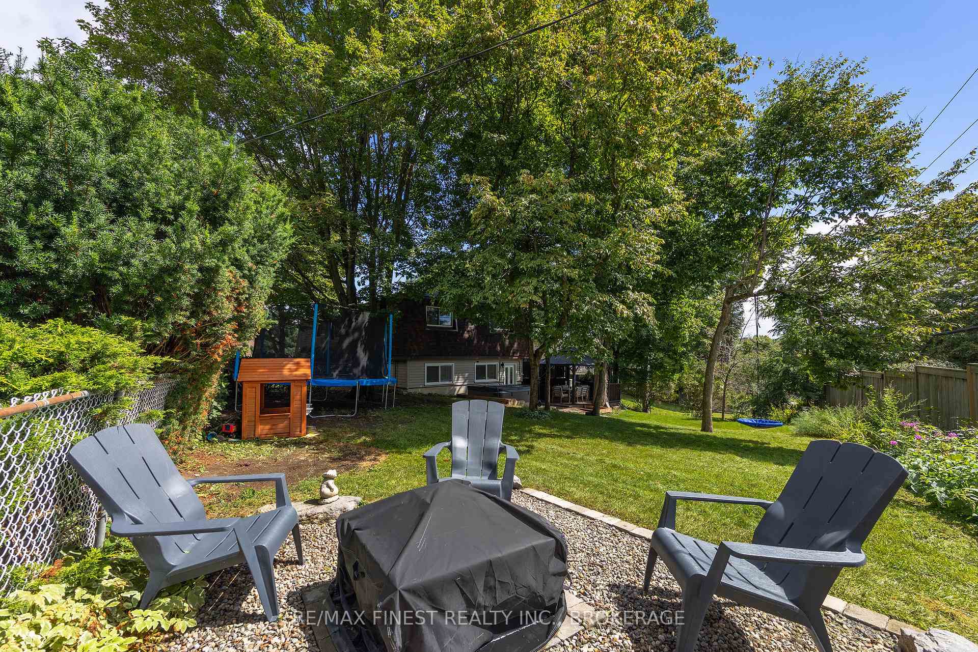 Photo 48 of 907 Pembridge Crescent, Kingston, South of Taylor-Kidd Blvd — HOMEH