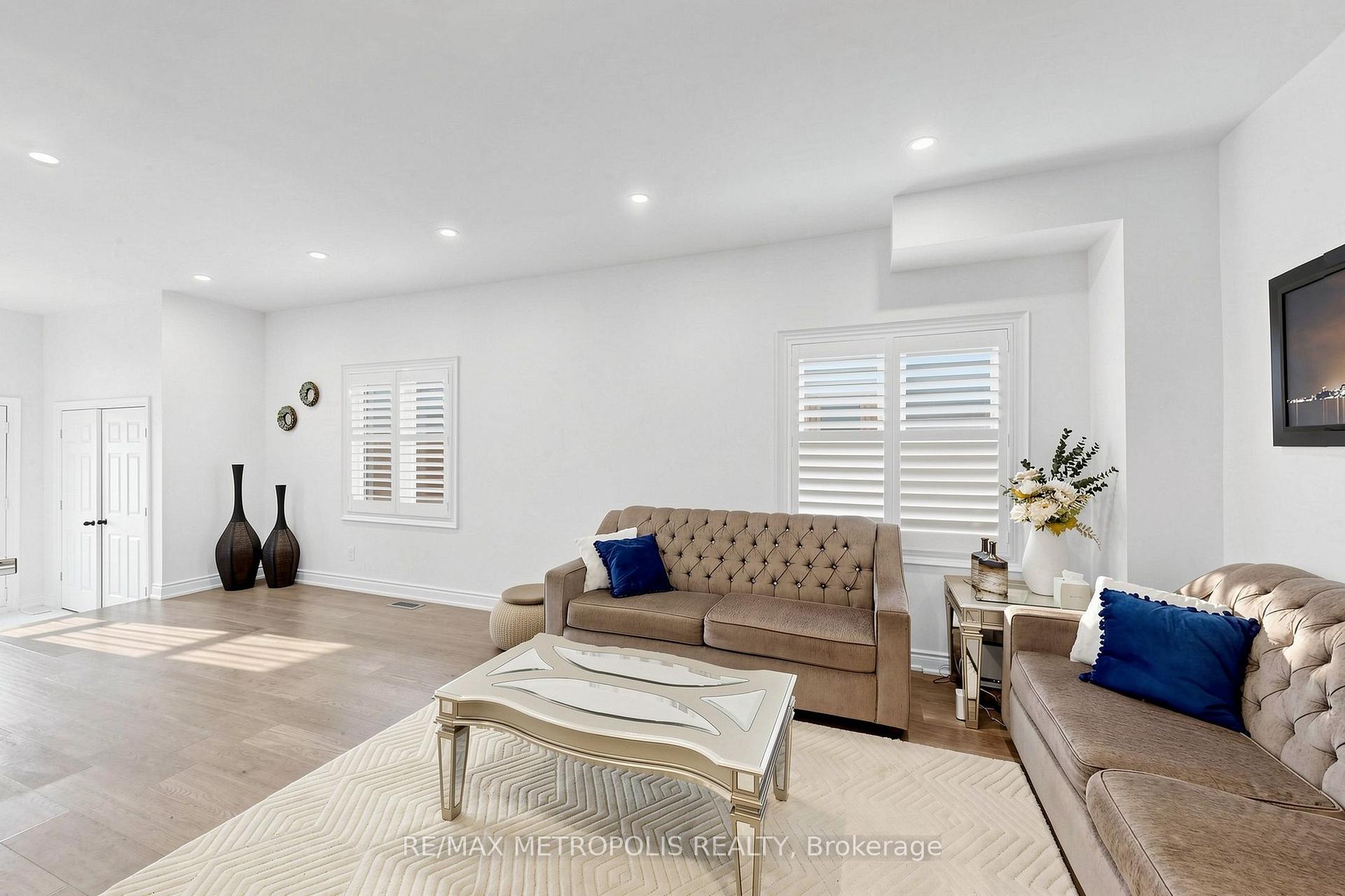 Photo 3 of 30A Cedar Drive, Scarborough, Scarborough Village — HOMEH