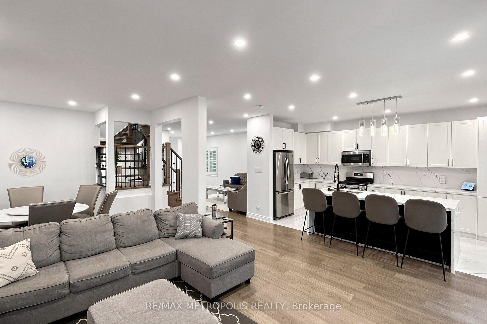 Photo 8 of 30A Cedar Drive, Scarborough, Scarborough Village — HOMEH