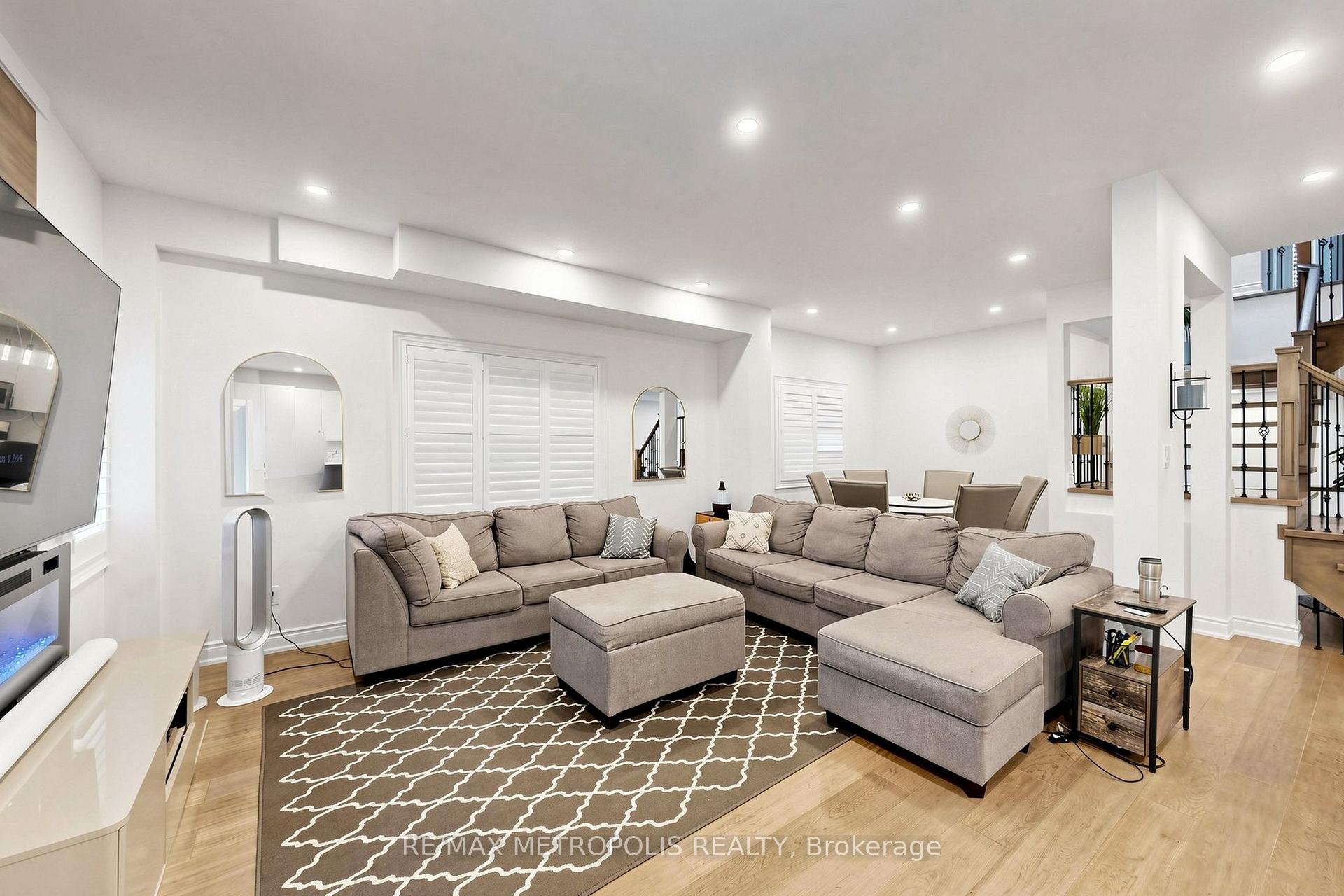 Photo 9 of 30A Cedar Drive, Scarborough, Scarborough Village — HOMEH