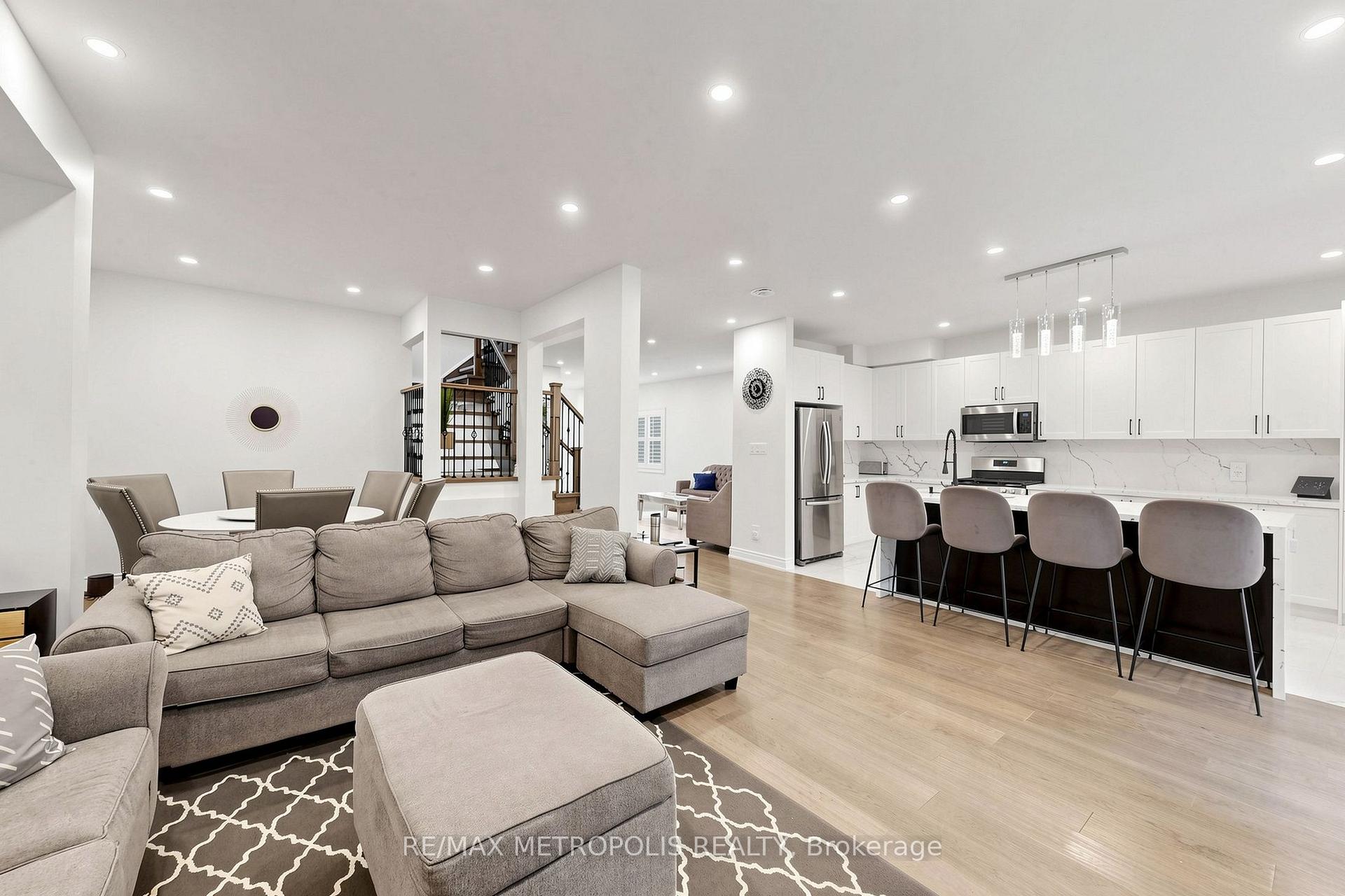 Photo 11 of 30A Cedar Drive, Scarborough, Scarborough Village — HOMEH