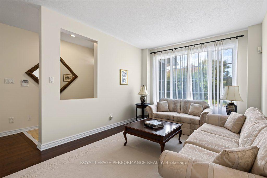 Photo 8 of 3251 Carriage Hill Place, Ottawa, Upper Hunt Club — HOMEH