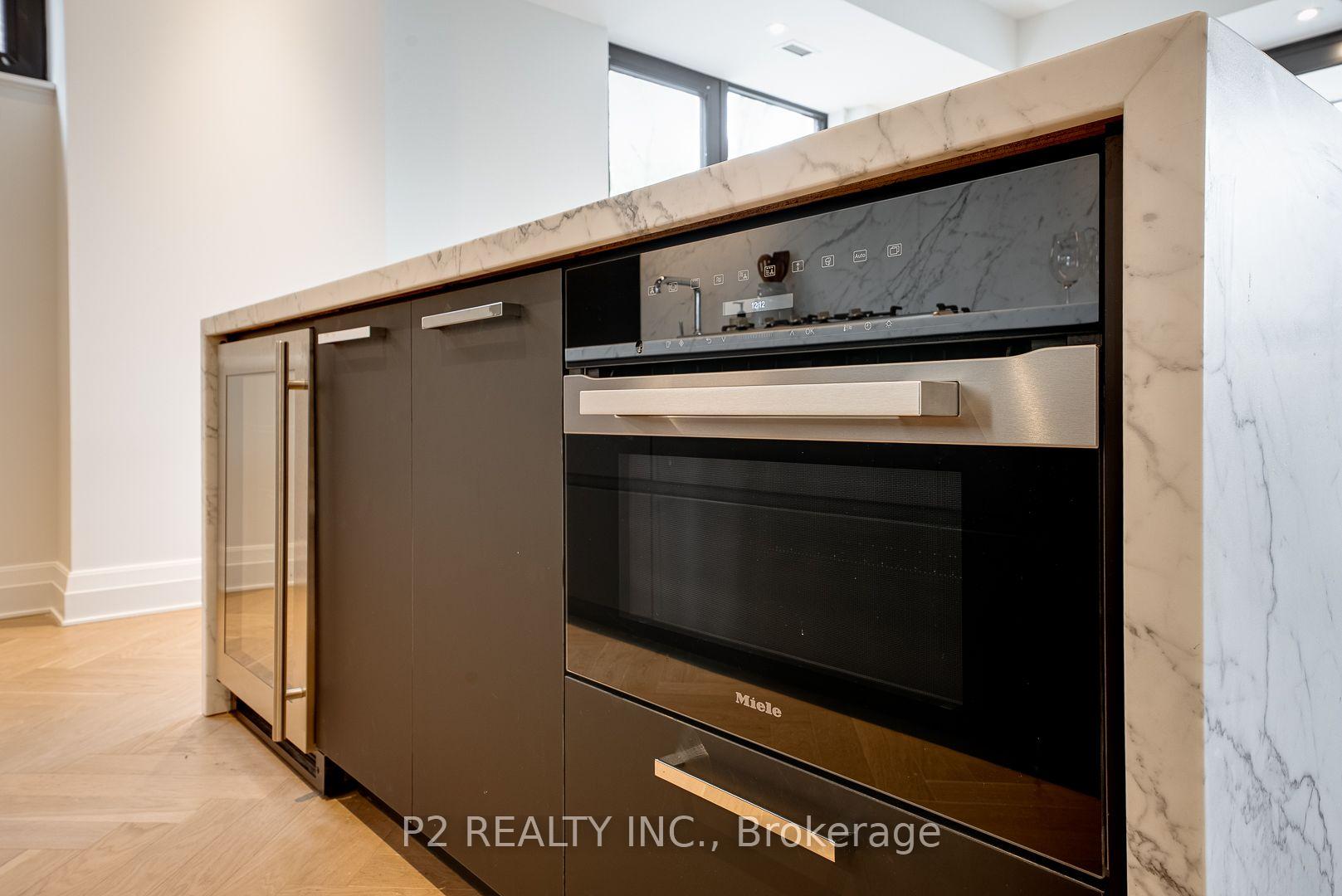 Photo 7 of Unit 311, 2 Forest Hill Road, Toronto, Casa Loma — HOMEH
