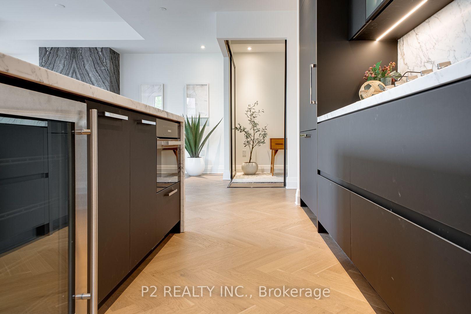 Photo 9 of Unit 311, 2 Forest Hill Road, Toronto, Casa Loma — HOMEH