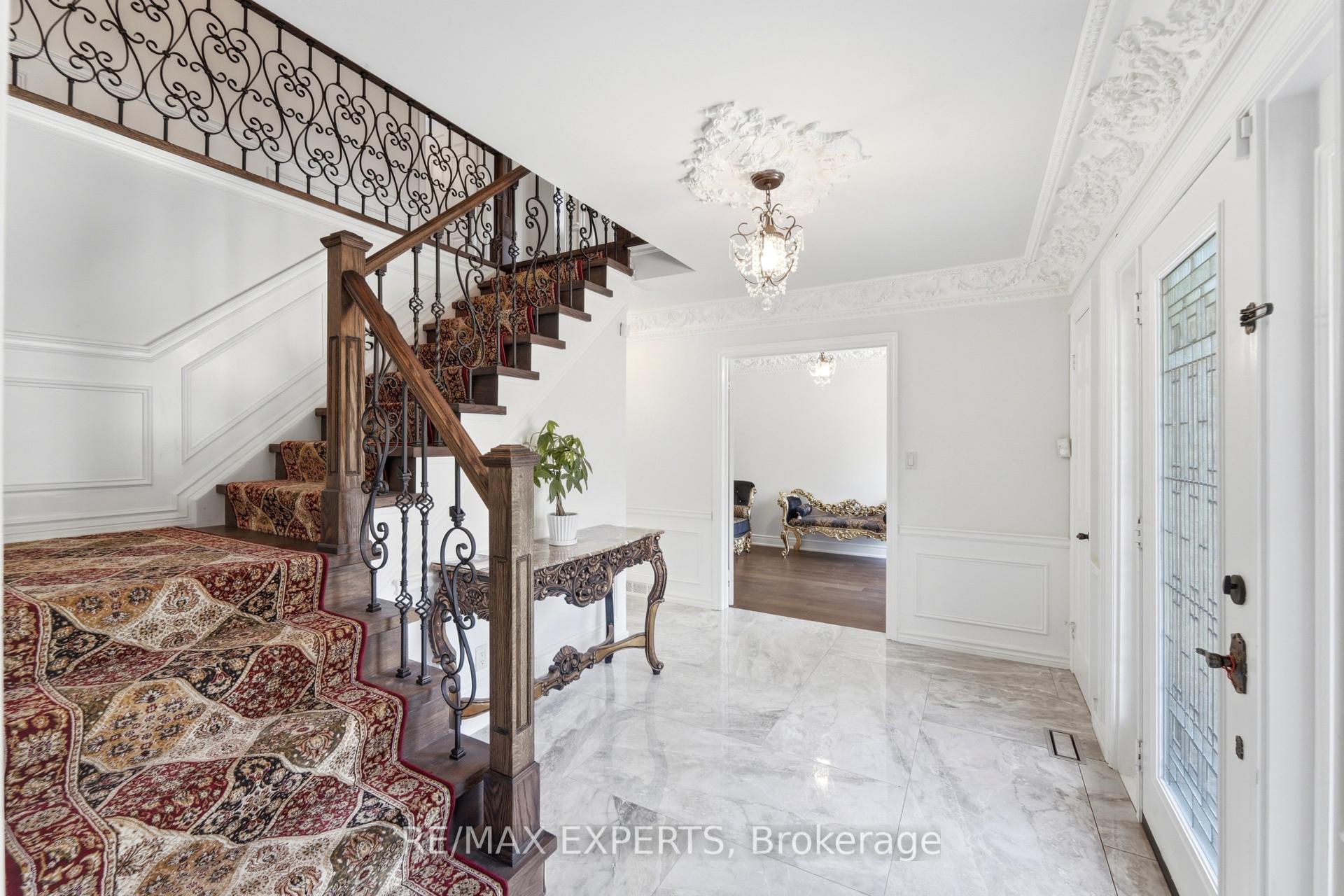 Photo 7 of 28 Stonegate Drive, Hamilton, Ancaster — HOMEH