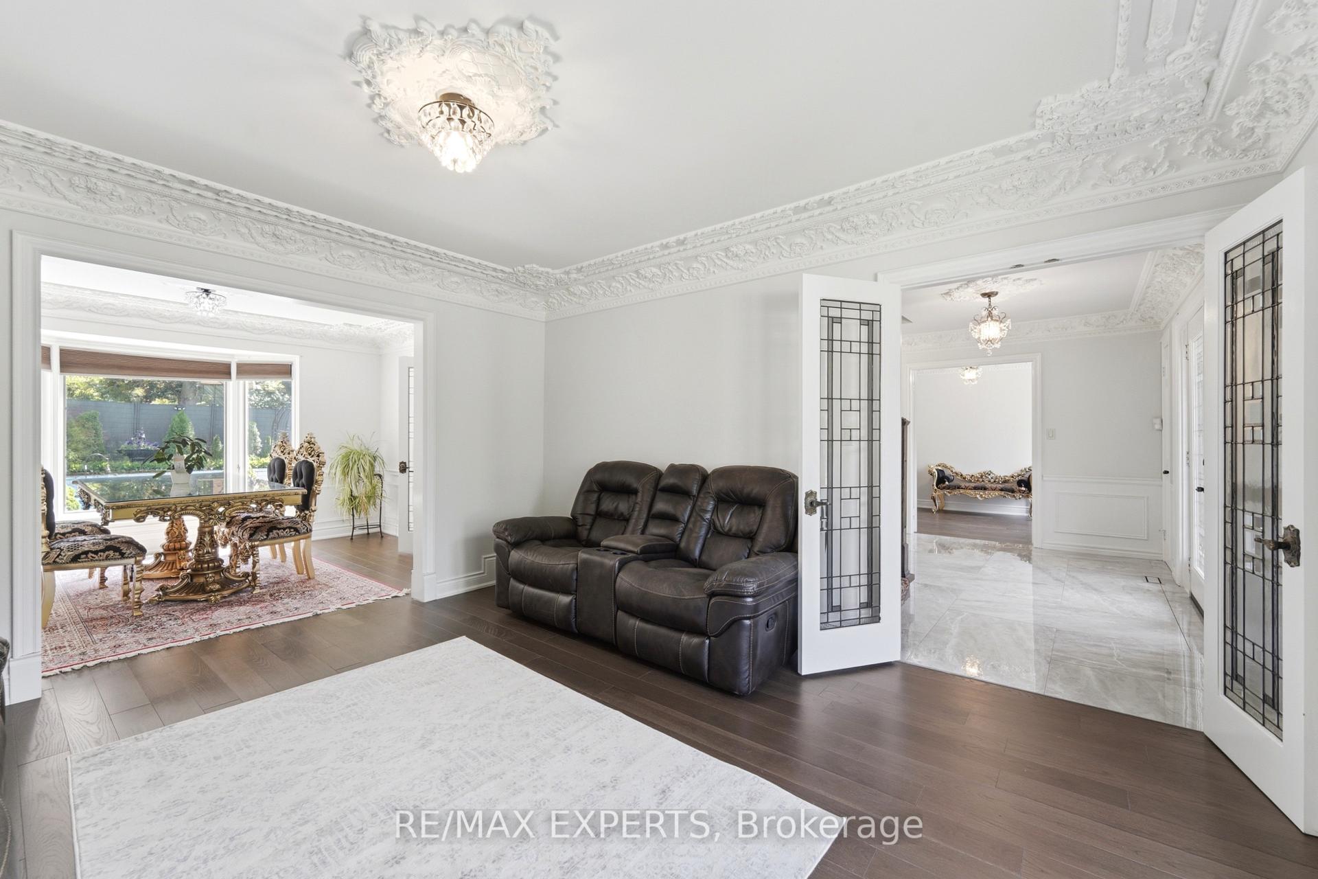 Photo 9 of 28 Stonegate Drive, Hamilton, Ancaster — HOMEH