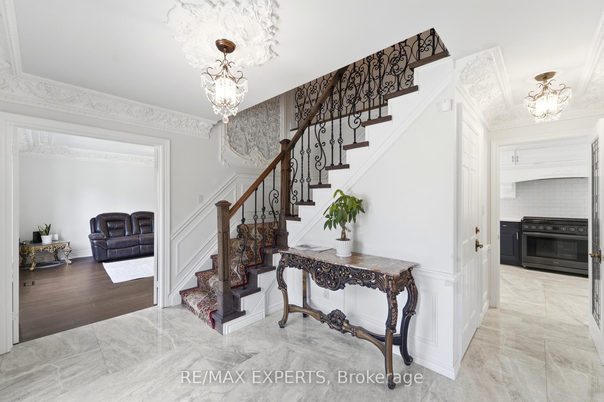 Photo 20 of 28 Stonegate Drive, Hamilton, Ancaster — HOMEH