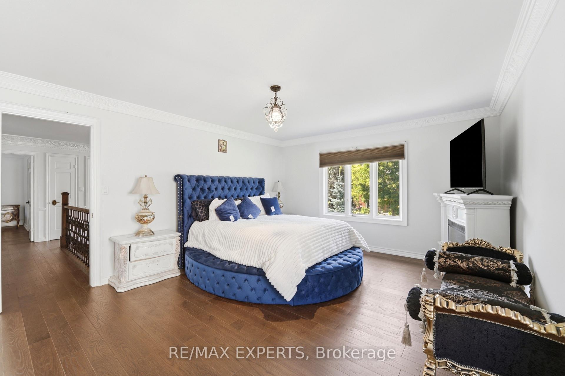Photo 23 of 28 Stonegate Drive, Hamilton, Ancaster — HOMEH