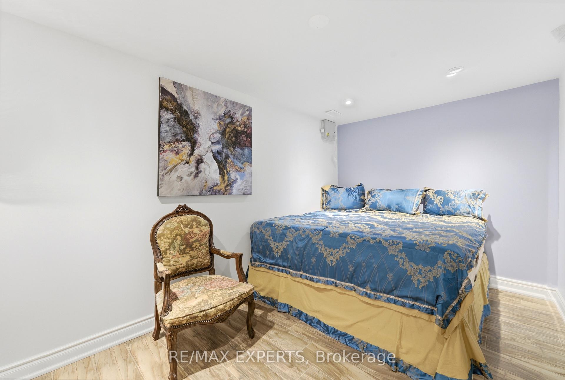 Photo 28 of 28 Stonegate Drive, Hamilton, Ancaster — HOMEH