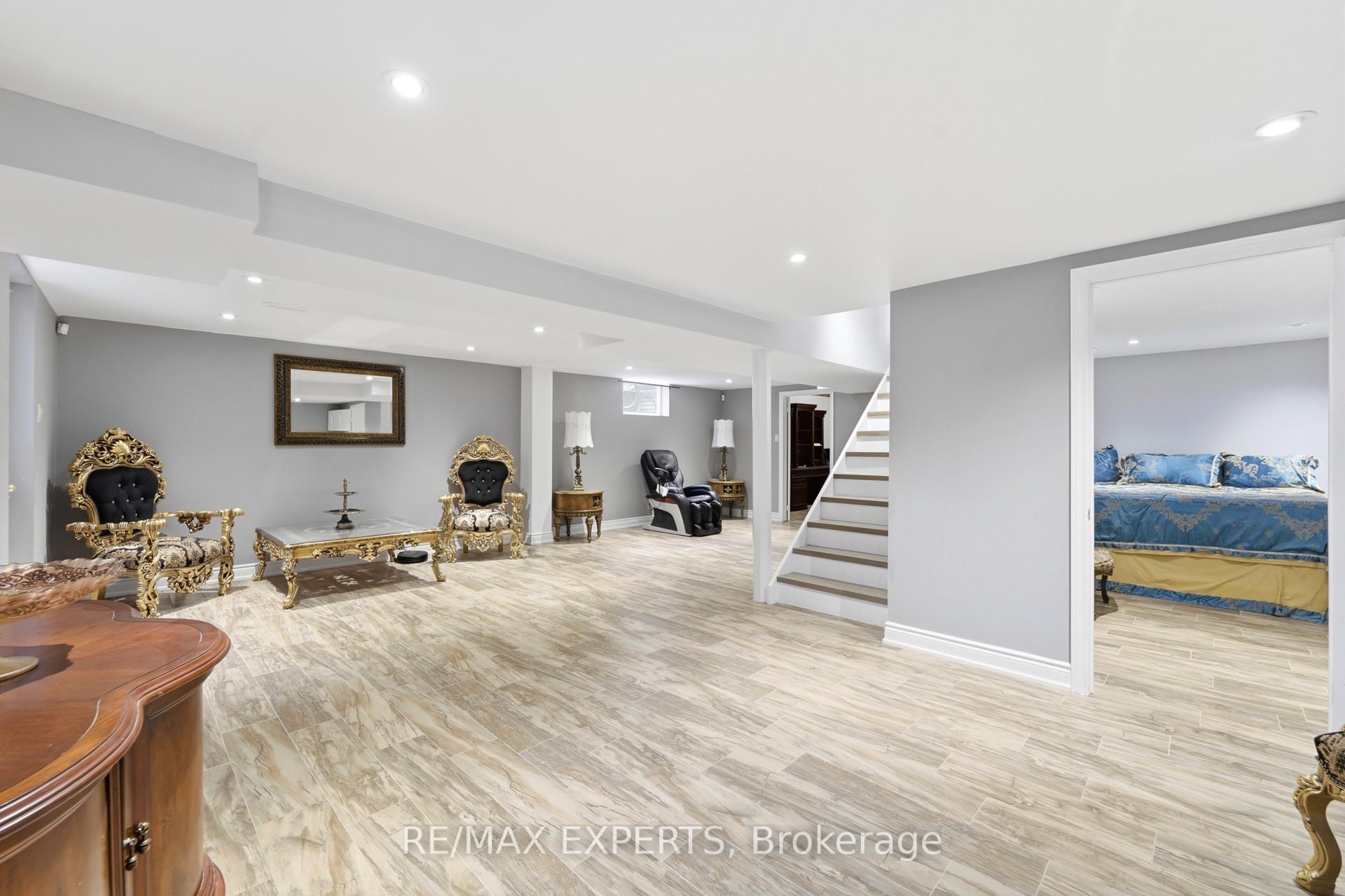 Photo 30 of 28 Stonegate Drive, Hamilton, Ancaster — HOMEH