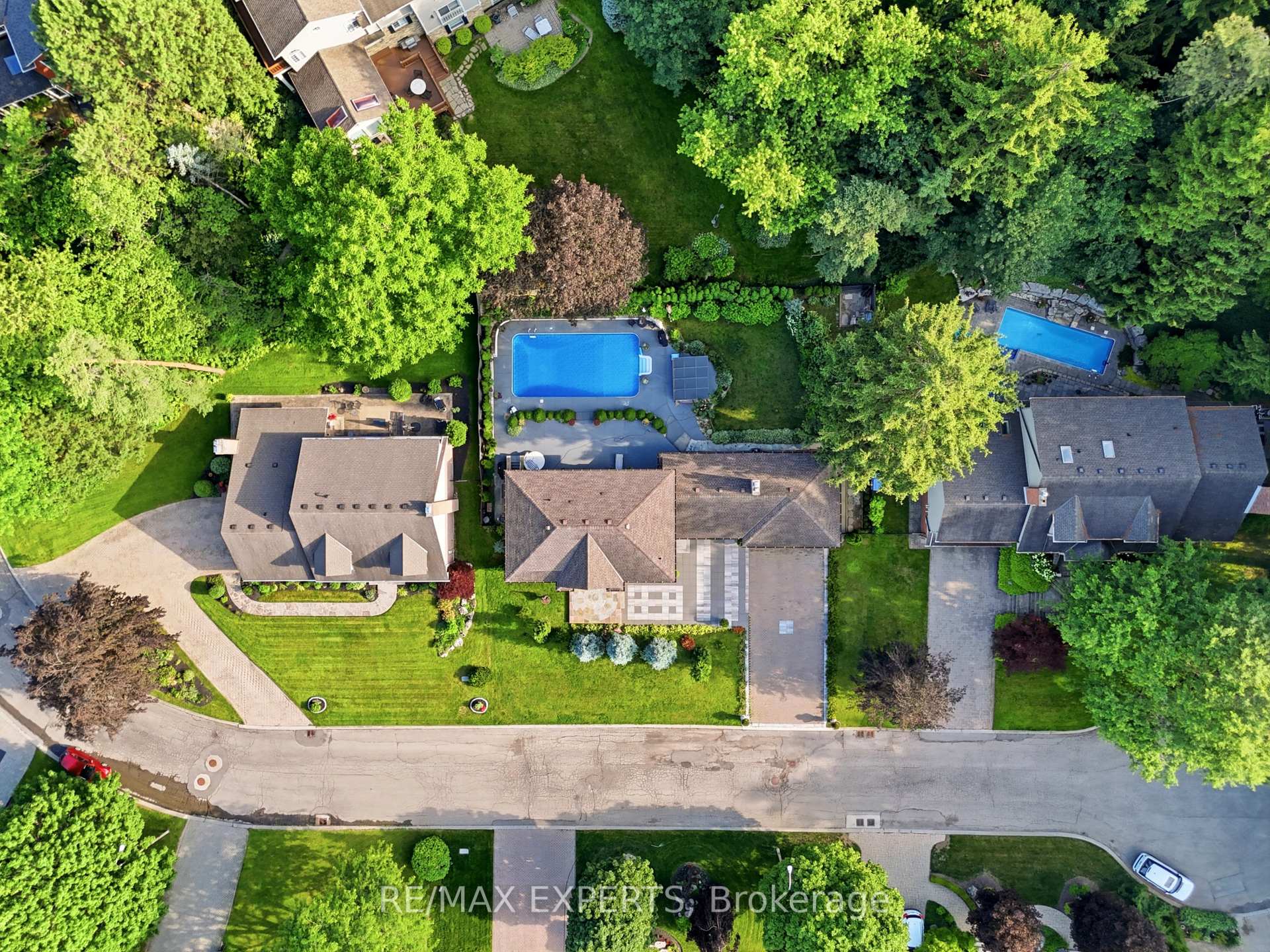 Photo 38 of 28 Stonegate Drive, Hamilton, Ancaster — HOMEH