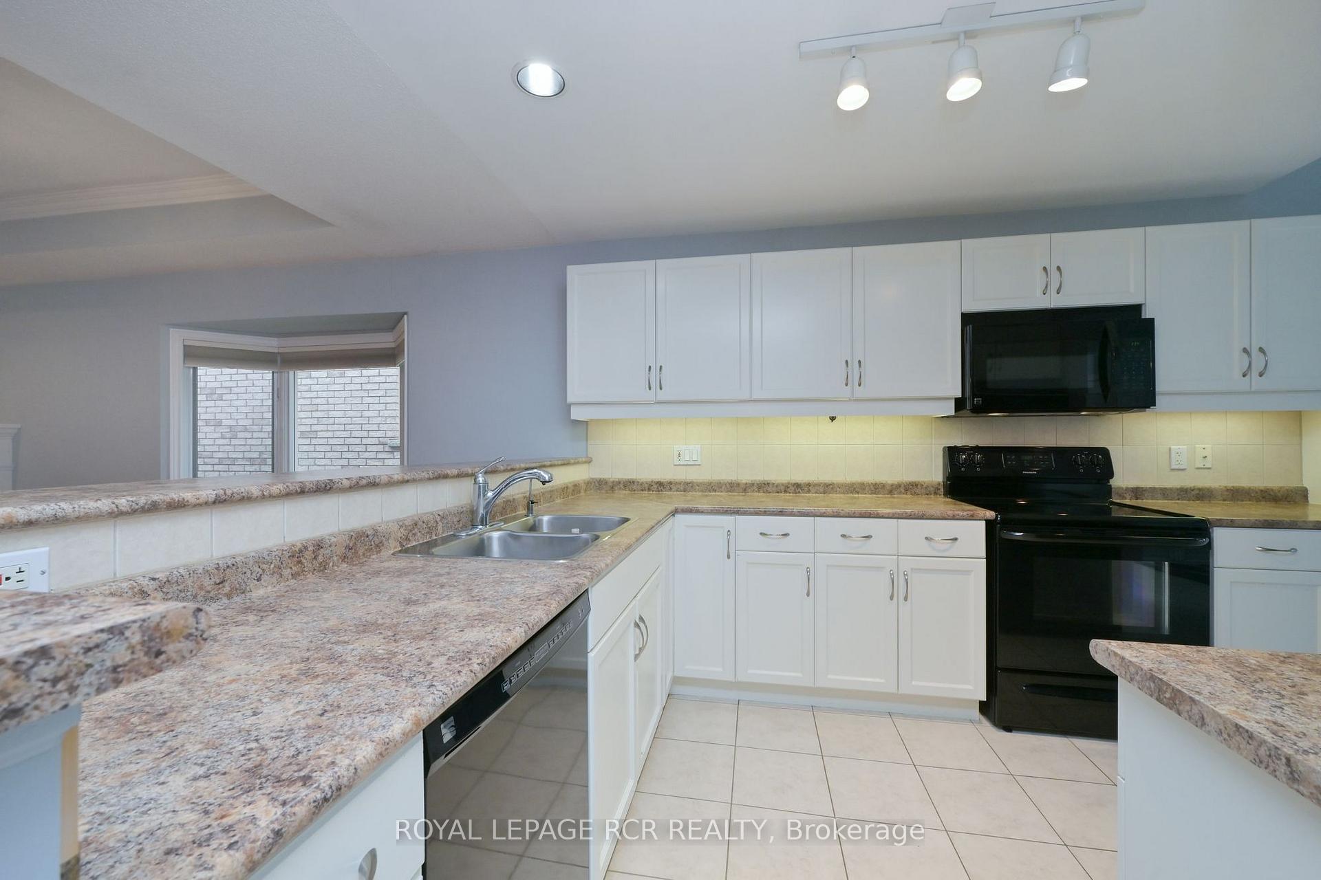 Photo 7 of 6 Artisan Lane, New Tecumseth, Alliston — HOMEH