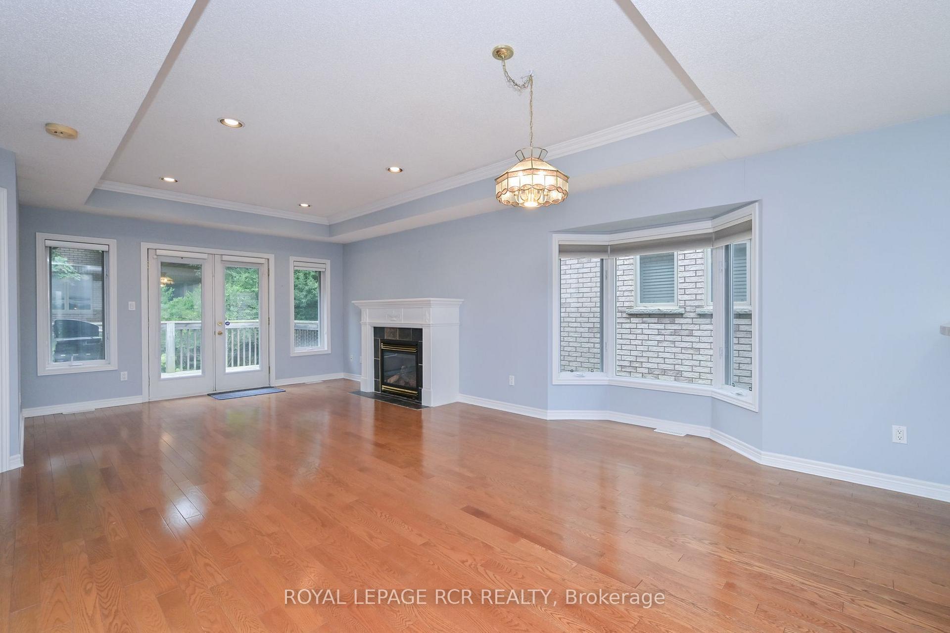 Photo 10 of 6 Artisan Lane, New Tecumseth, Alliston — HOMEH