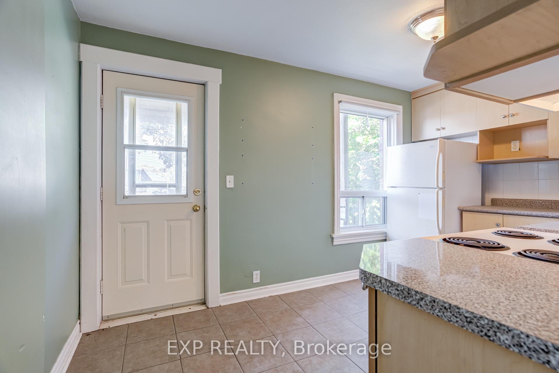 Photo 3 of Unit 2nd & 3rd, 196 Beatrice Street, Toronto, Palmerston-Little Italy — HOMEH