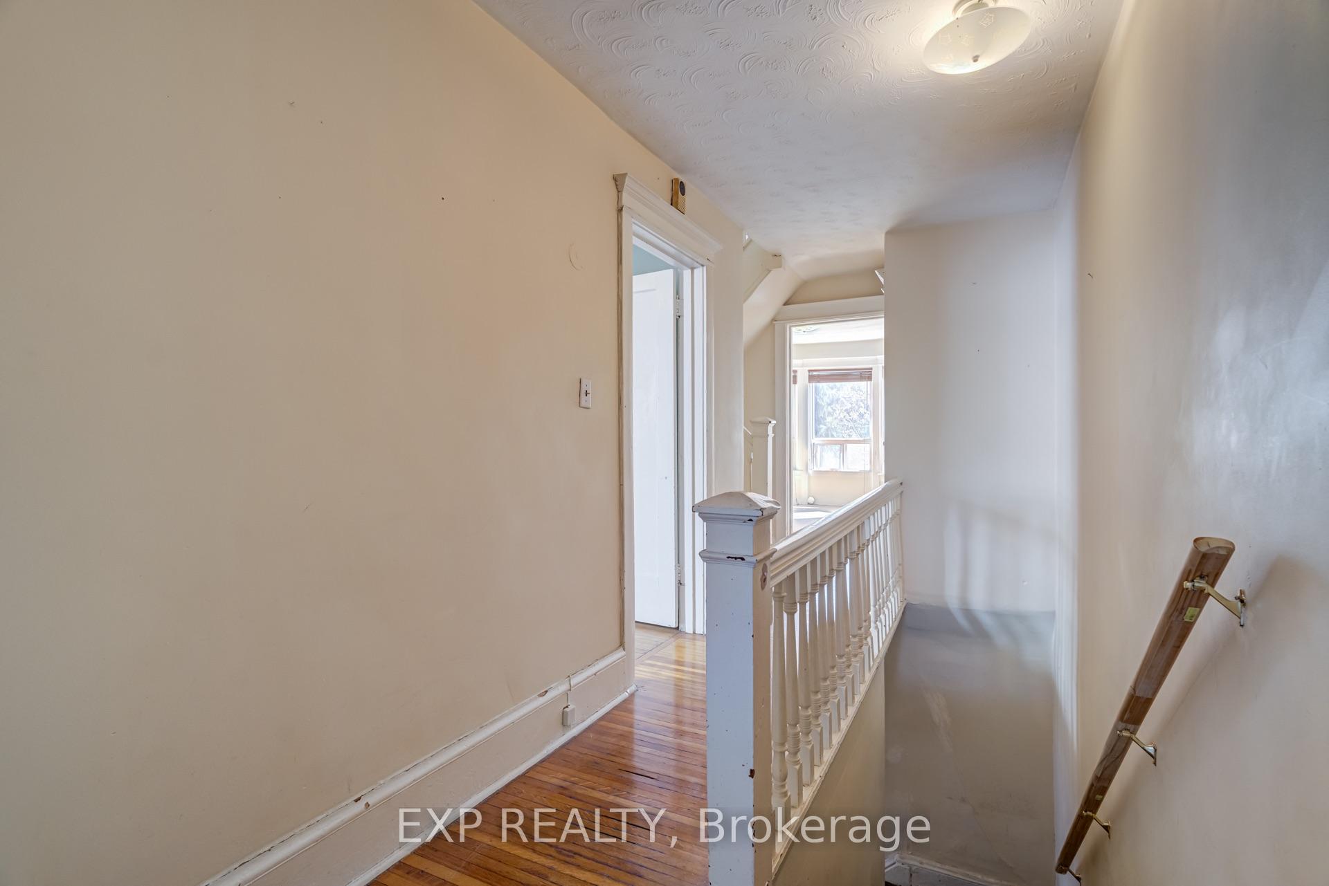 Photo 6 of Unit 2nd & 3rd, 196 Beatrice Street, Toronto, Palmerston-Little Italy — HOMEH