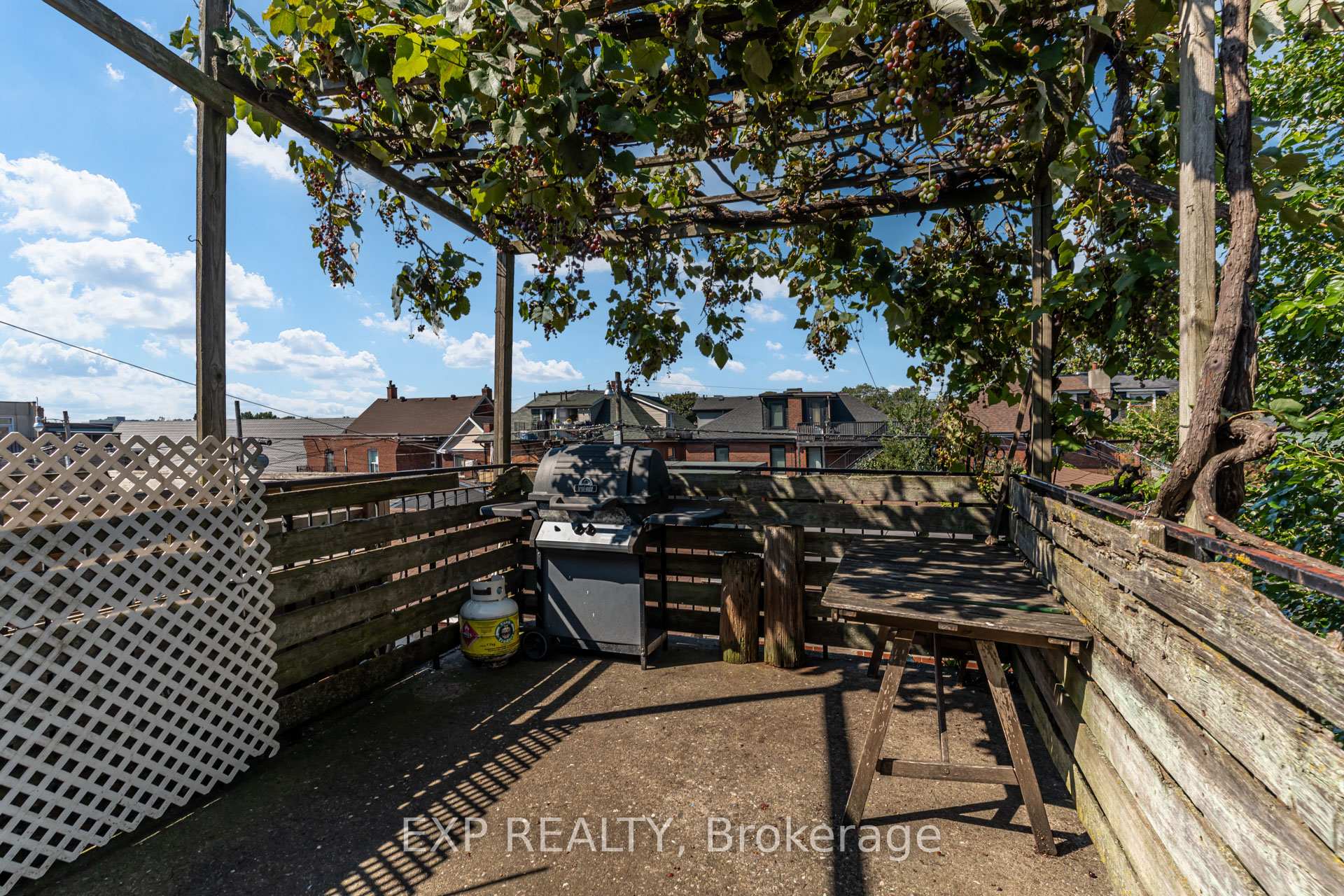Photo 15 of Unit 2nd & 3rd, 196 Beatrice Street, Toronto, Palmerston-Little Italy — HOMEH