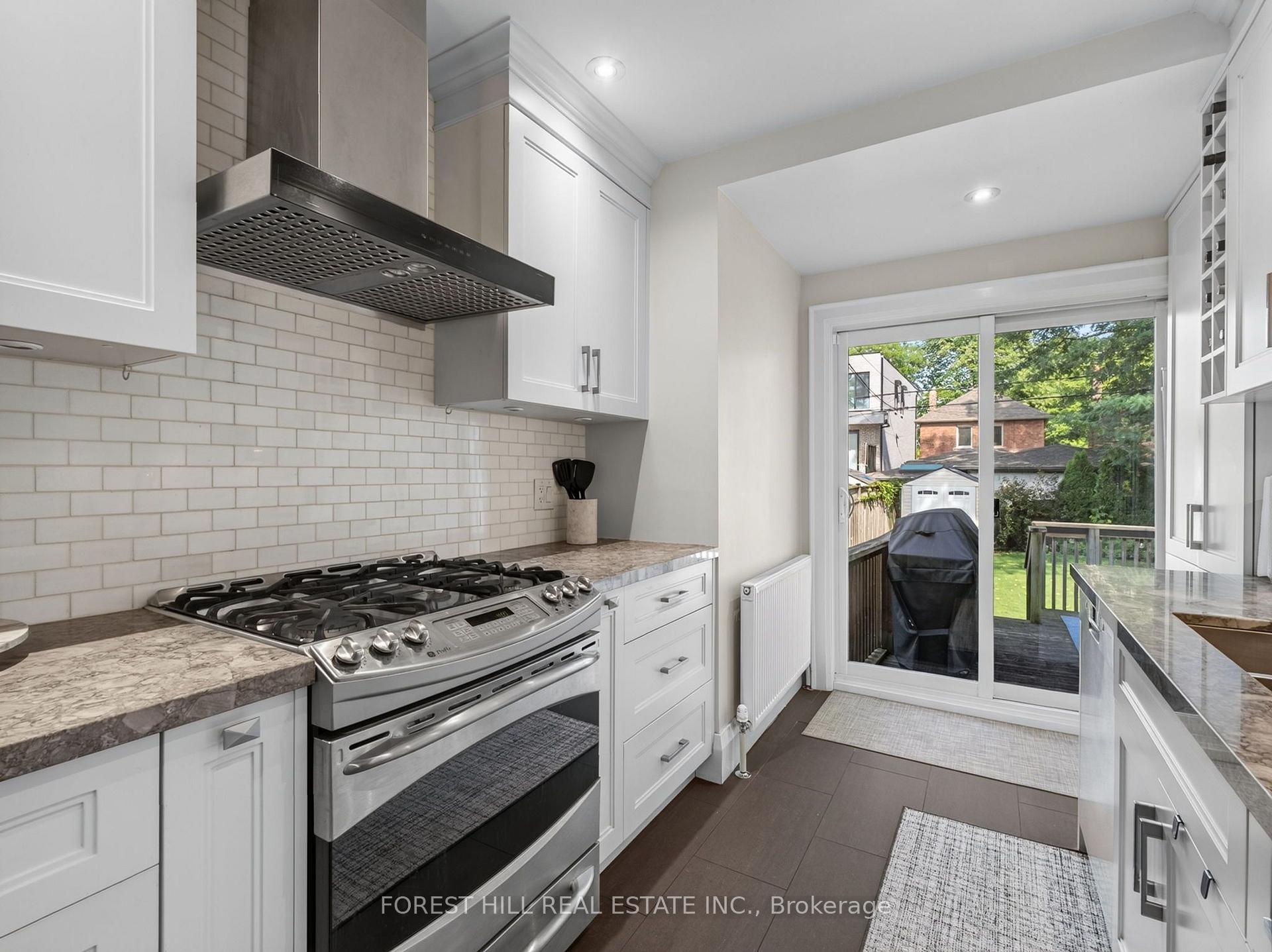 Photo 13 of 25 Castlewood Road, Toronto, Lawrence Park South — HOMEH