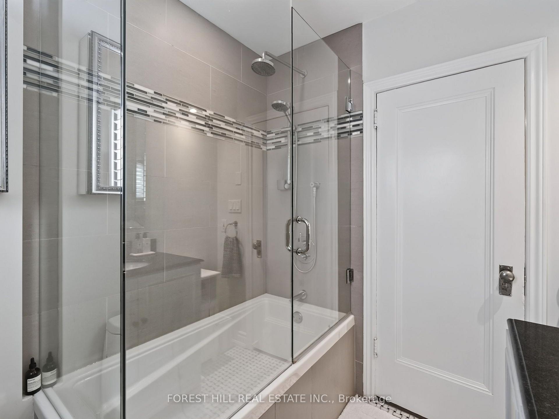 Photo 18 of 25 Castlewood Road, Toronto, Lawrence Park South — HOMEH