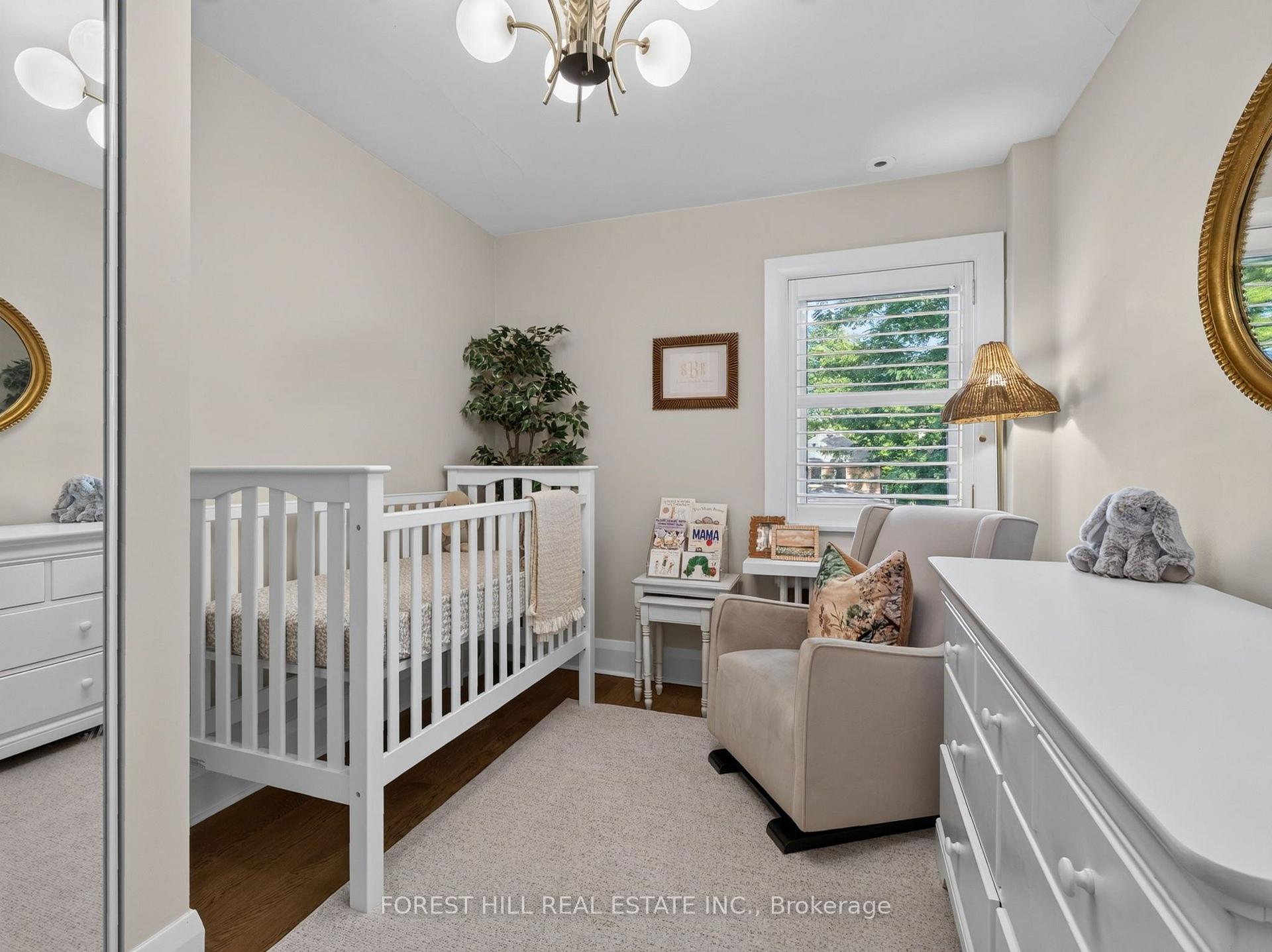 Photo 21 of 25 Castlewood Road, Toronto, Lawrence Park South — HOMEH