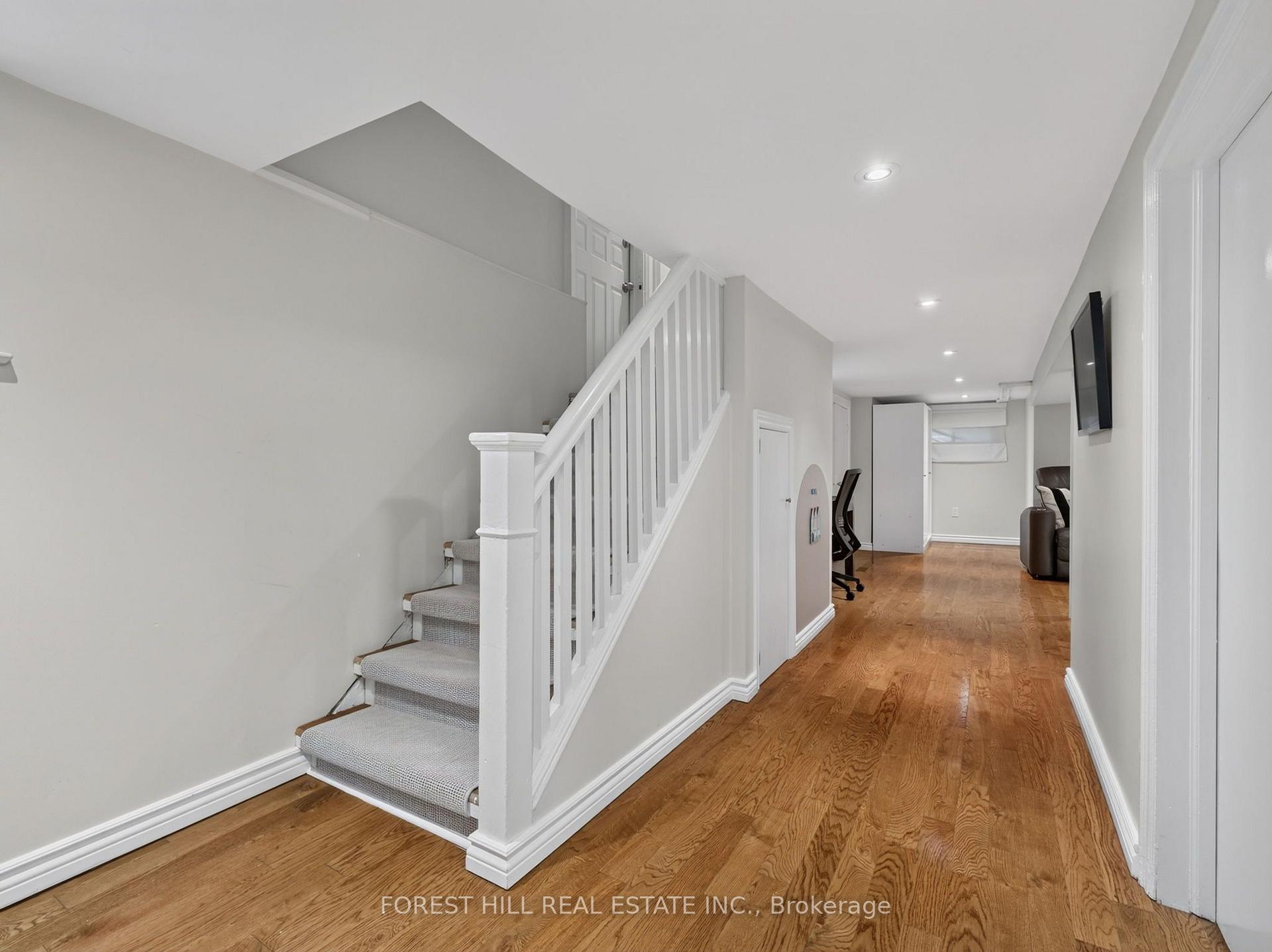 Photo 23 of 25 Castlewood Road, Toronto, Lawrence Park South — HOMEH