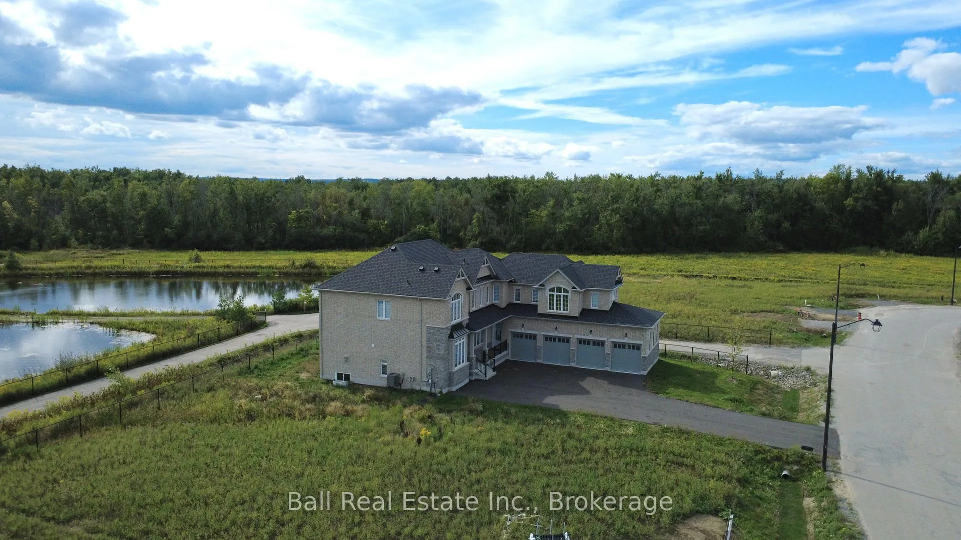 Photo 5 of 76 Golden Meadows Drive, Otonabee-South Monaghan — HOMEH