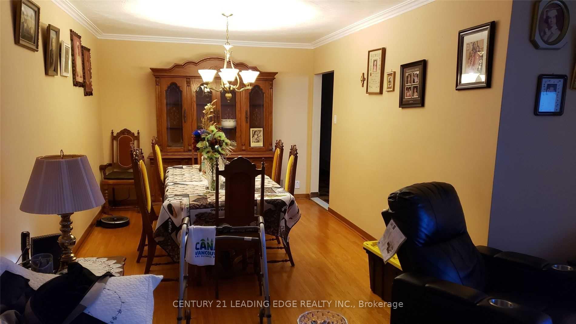 Photo 37 of 12 Bamford Crescent, North York, Black Creek — HOMEH