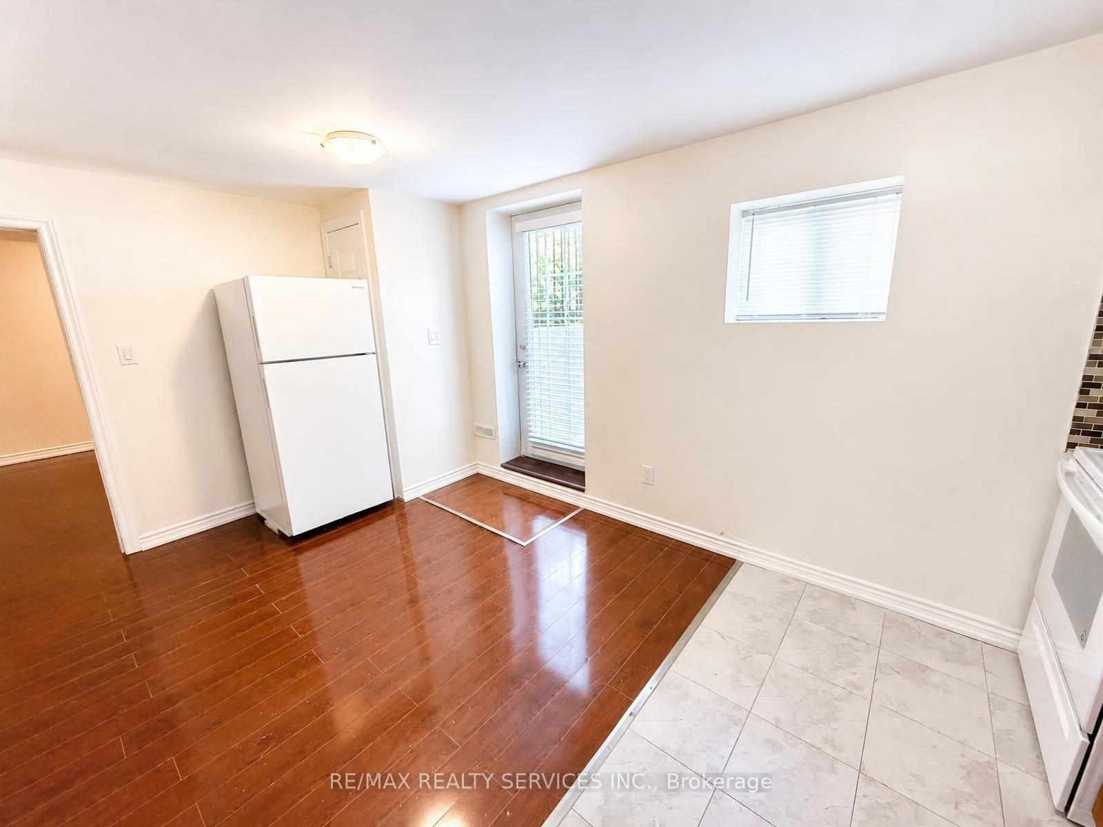 Photo 3 of Unit Basement, 347 Edenbrook Hill Drive, Brampton, Fletcher's Meadow — HOMEH