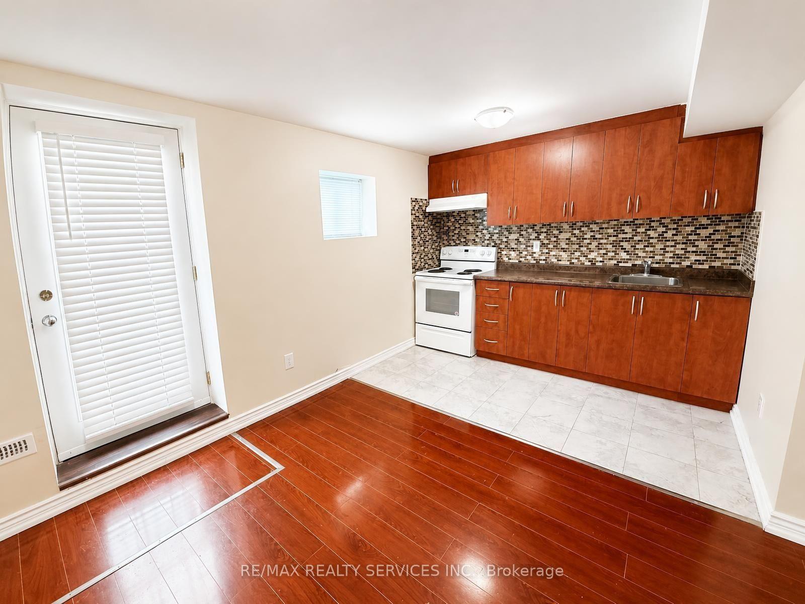 Photo 6 of Unit Basement, 347 Edenbrook Hill Drive, Brampton, Fletcher's Meadow — HOMEH