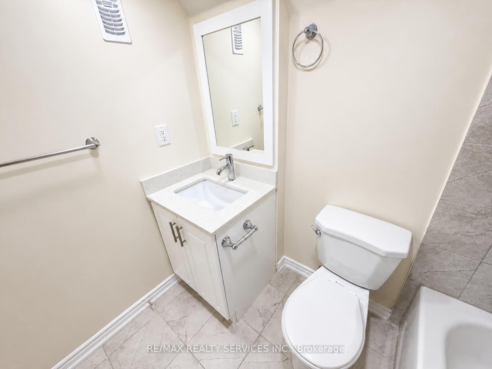 Photo 12 of Unit Basement, 347 Edenbrook Hill Drive, Brampton, Fletcher's Meadow — HOMEH