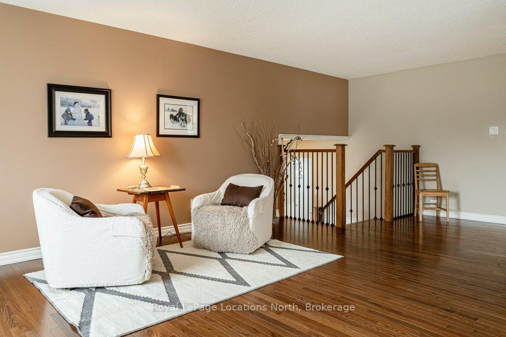 Photo 8 of 269 Pine Drive, Barrie, Bayshore — HOMEH