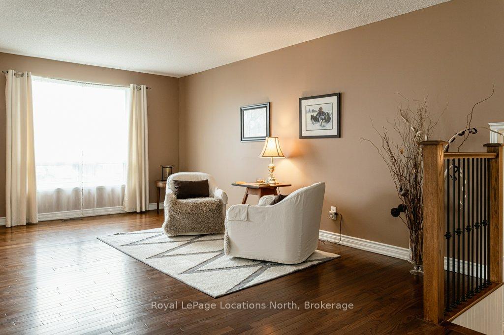 Photo 9 of 269 Pine Drive, Barrie, Bayshore — HOMEH