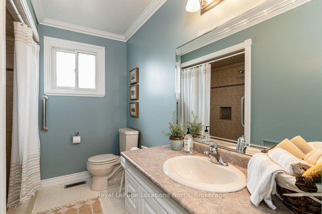 Photo 26 of 269 Pine Drive, Barrie, Bayshore — HOMEH
