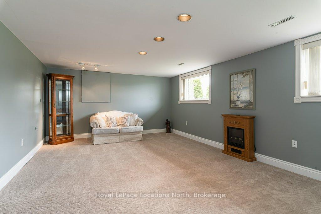 Photo 29 of 269 Pine Drive, Barrie, Bayshore — HOMEH