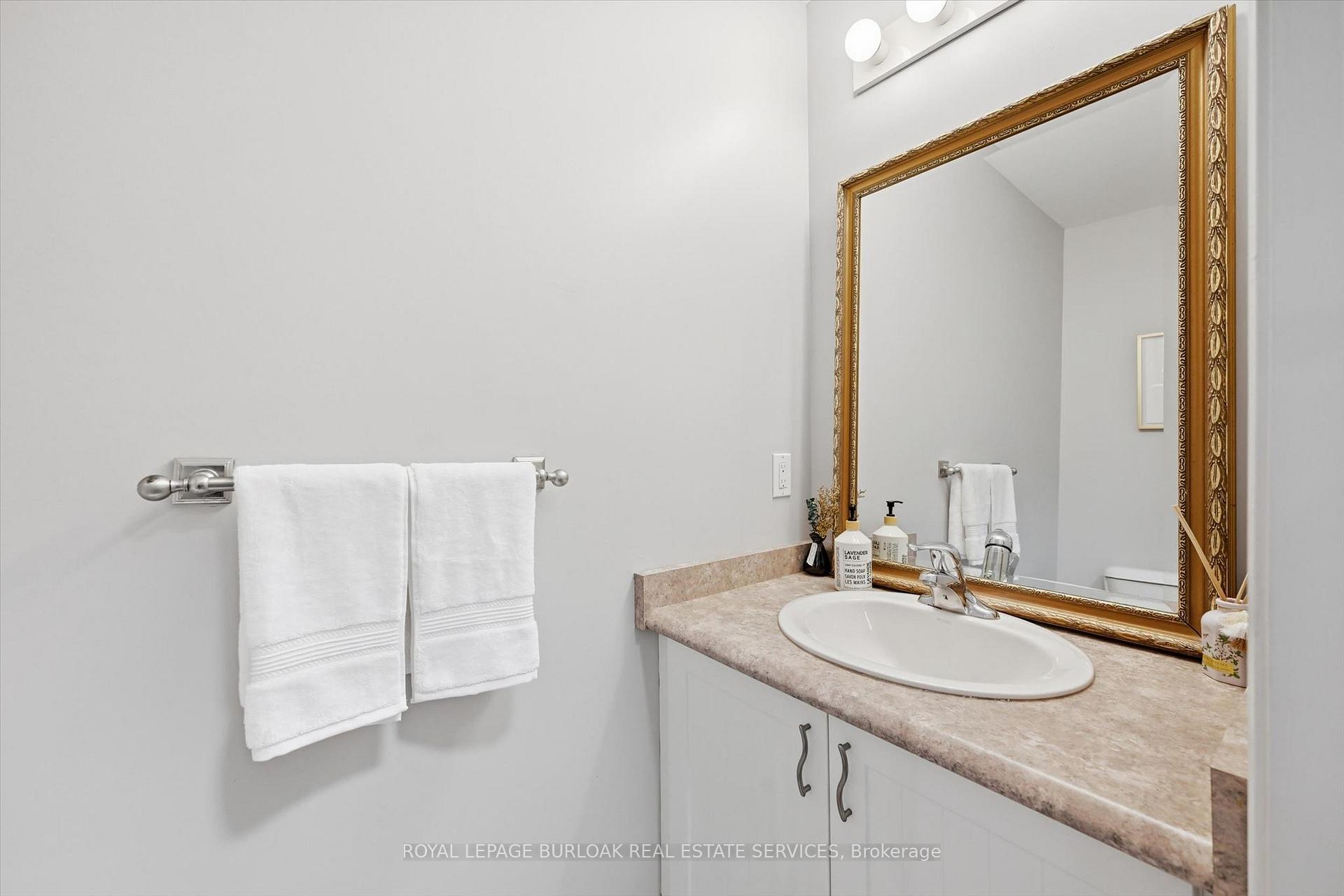 Photo 13 of Unit 35, 1085 Harrogate Drive, Hamilton, Meadowlands — HOMEH
