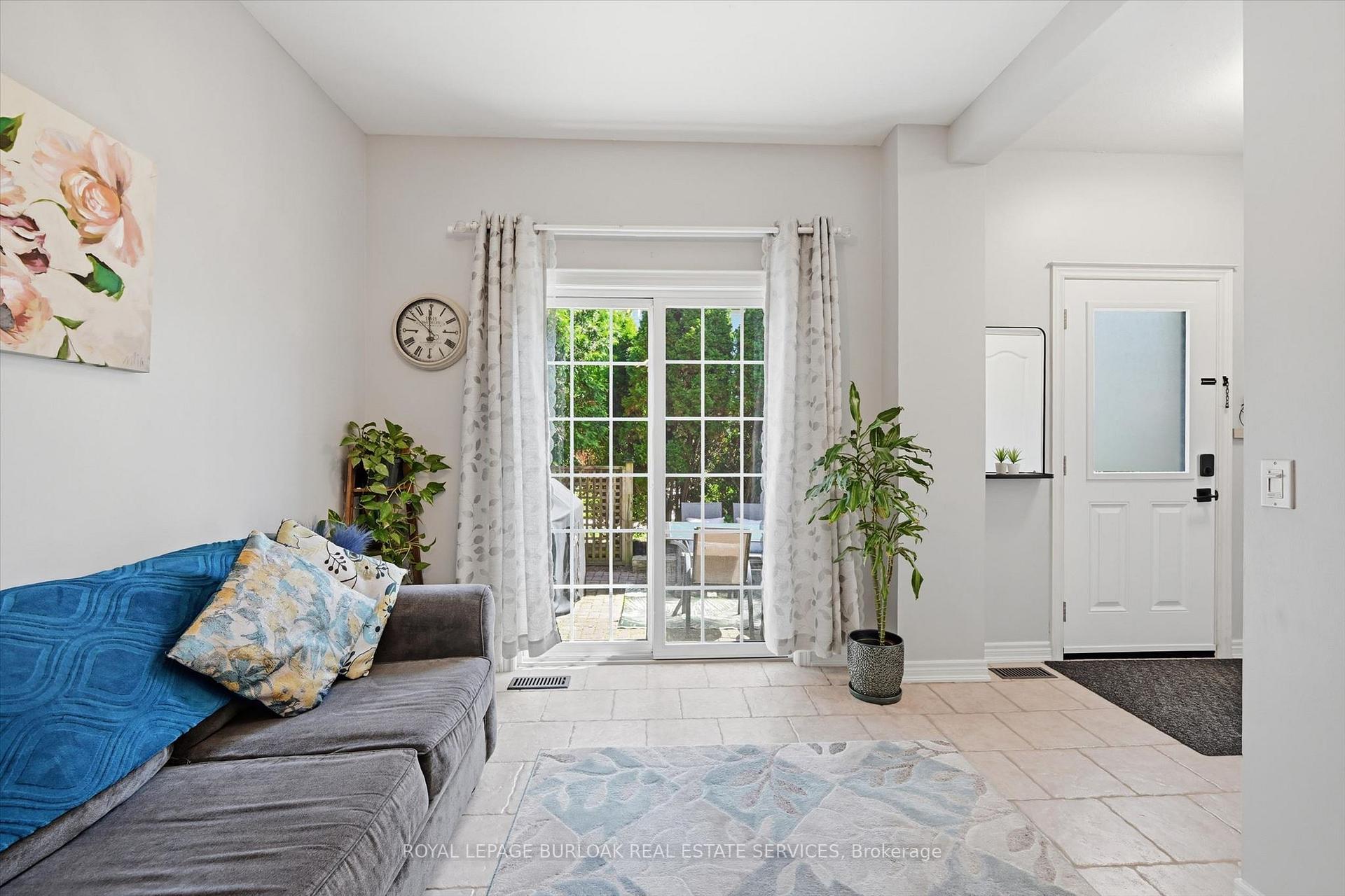 Photo 14 of Unit 35, 1085 Harrogate Drive, Hamilton, Meadowlands — HOMEH