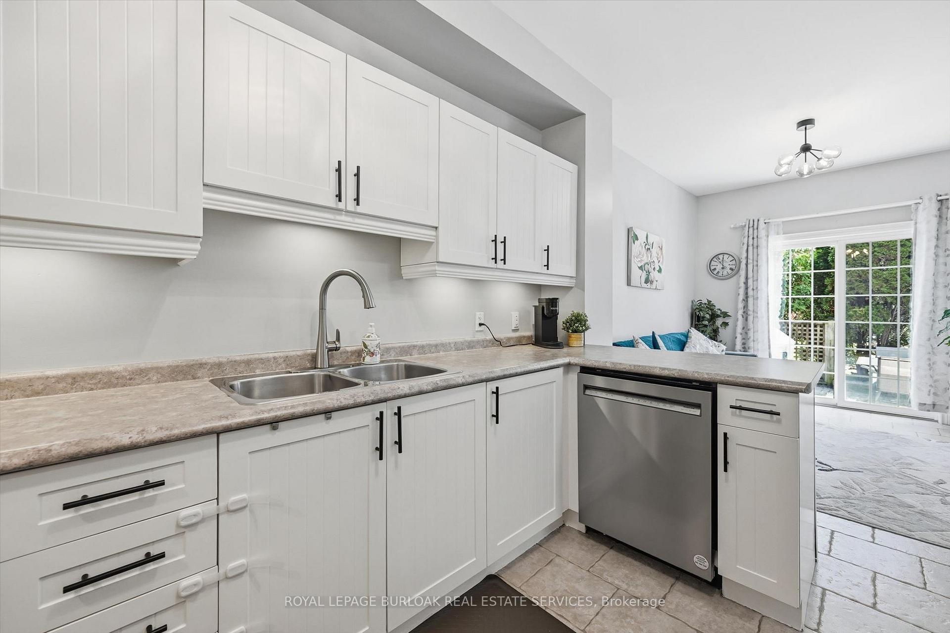 Photo 19 of Unit 35, 1085 Harrogate Drive, Hamilton, Meadowlands — HOMEH