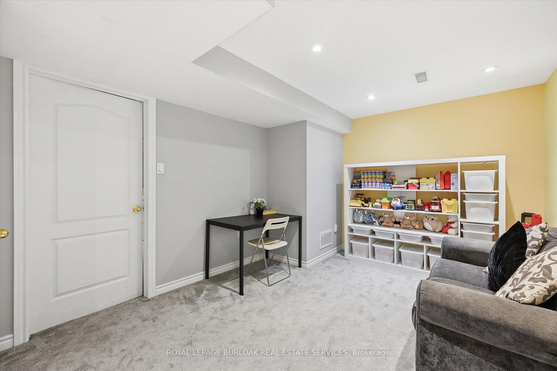 Photo 39 of Unit 35, 1085 Harrogate Drive, Hamilton, Meadowlands — HOMEH