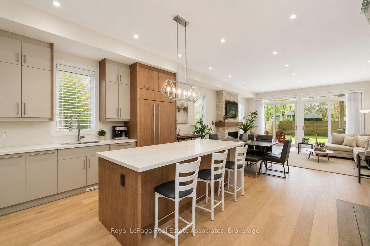 Photo 6 of 63 Troy Street, Mississauga, Mineola — HOMEH