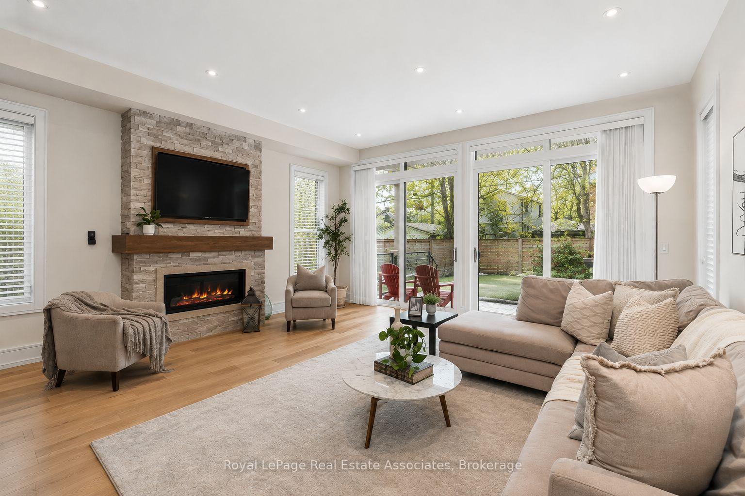 Photo 11 of 63 Troy Street, Mississauga, Mineola — HOMEH