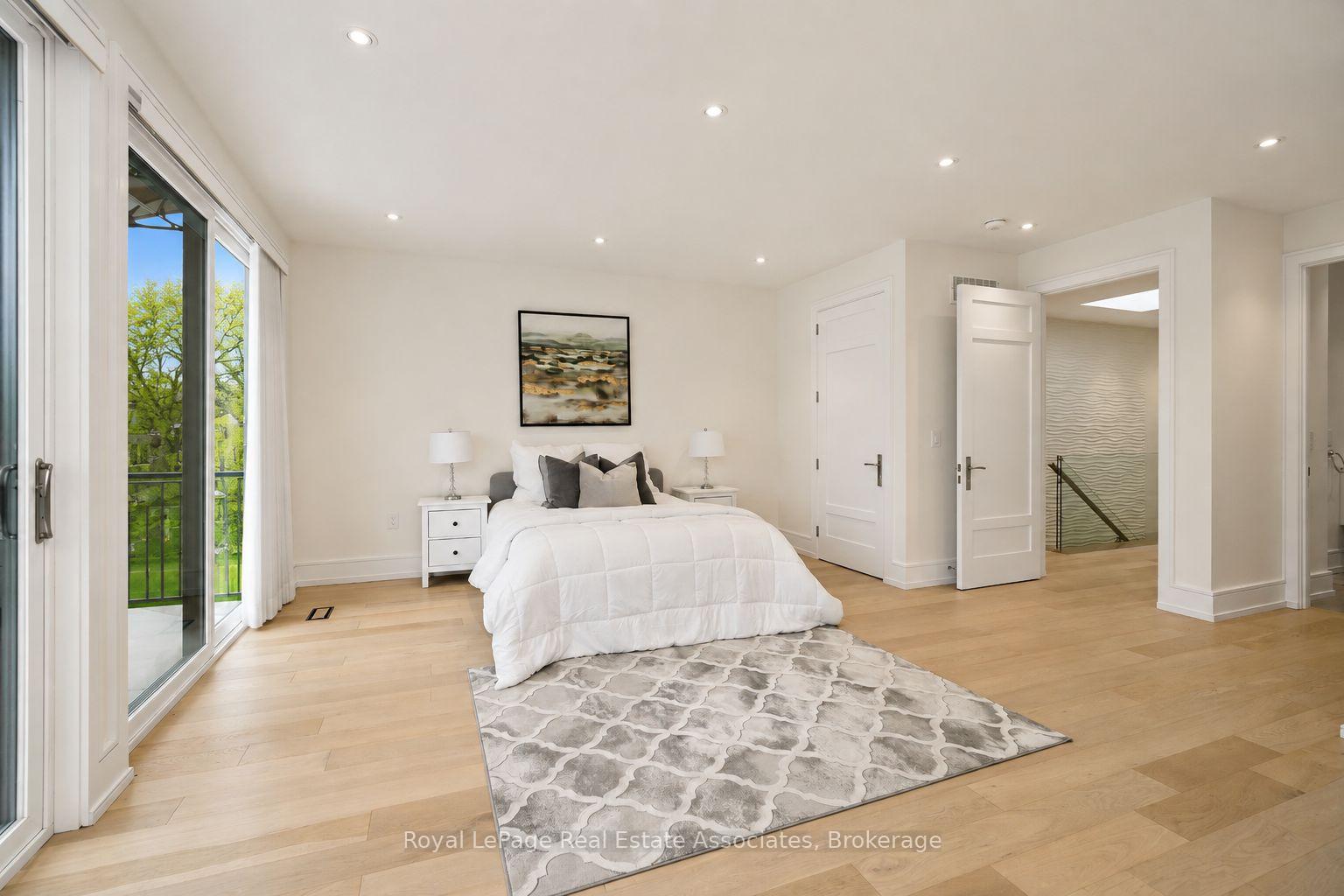 Photo 19 of 63 Troy Street, Mississauga, Mineola — HOMEH