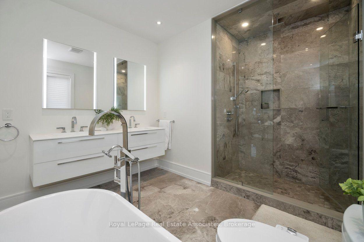 Photo 21 of 63 Troy Street, Mississauga, Mineola — HOMEH