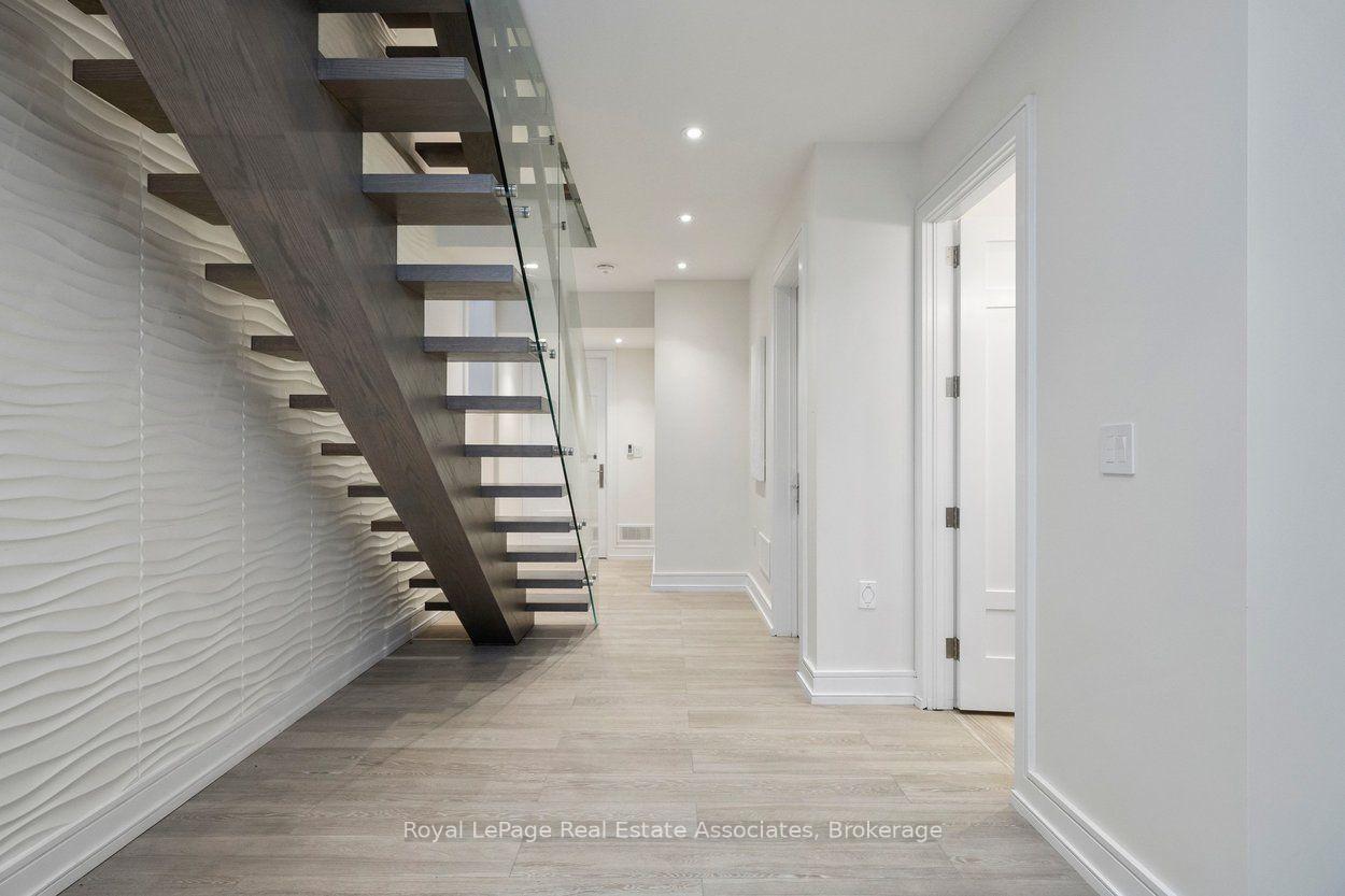 Photo 32 of 63 Troy Street, Mississauga, Mineola — HOMEH